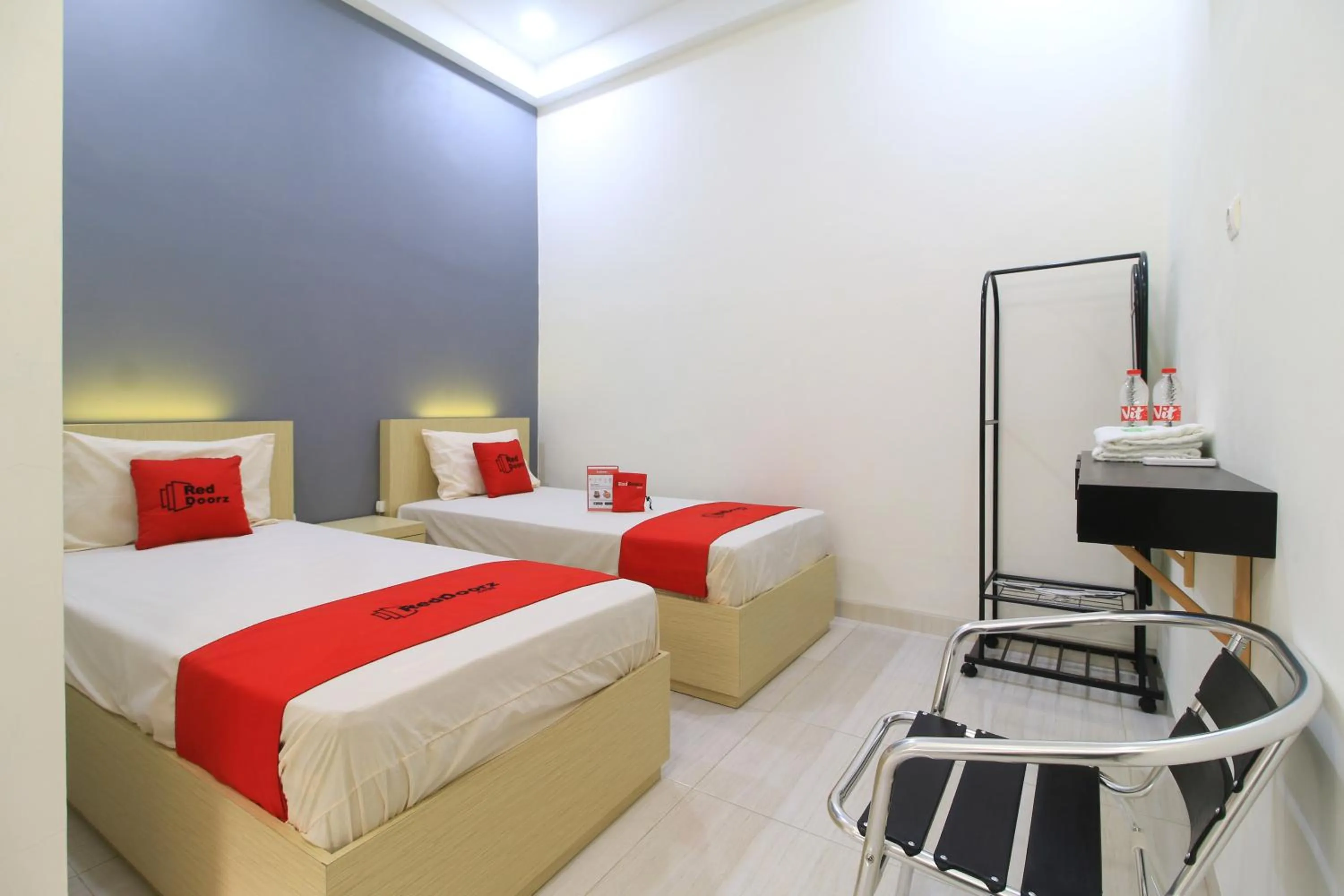 Twin Room in RedDoorz at Hotel Putra Perdana Klaten
