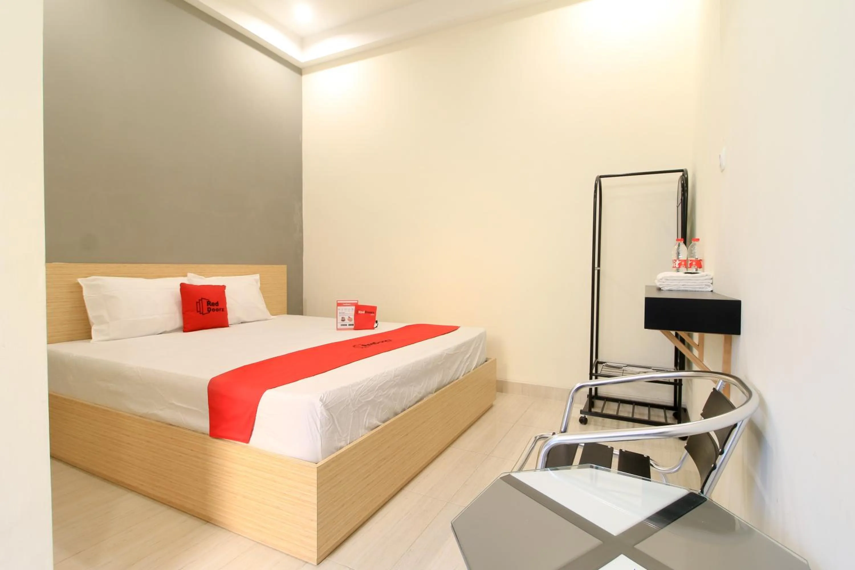 Double Room in RedDoorz at Hotel Putra Perdana Klaten