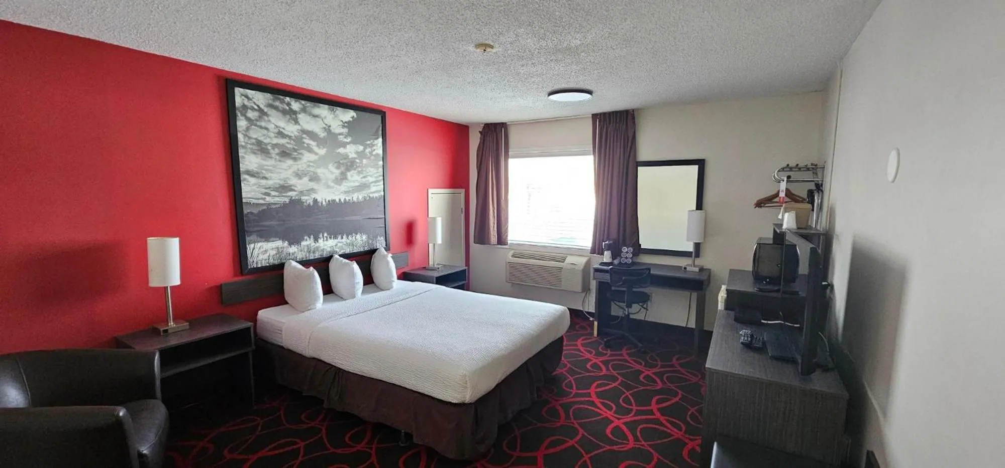 Queen Room - Non-Smoking in Super 8 by Wyndham Kirkland Lake