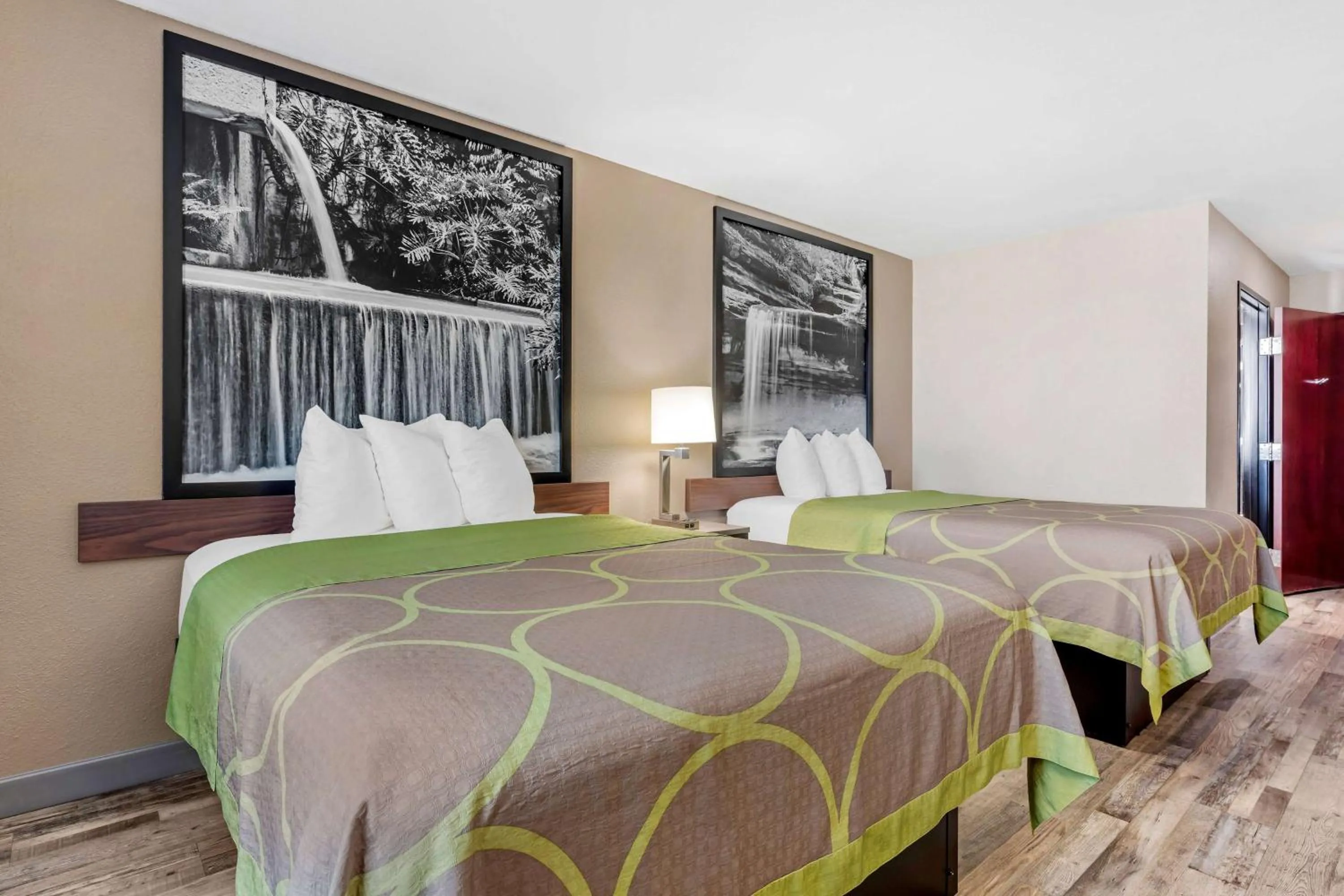 Queen Room with Two Queen Beds - Non-Smoking in Super 8 by Wyndham Harker Heights Killeen - Fort Cavazos