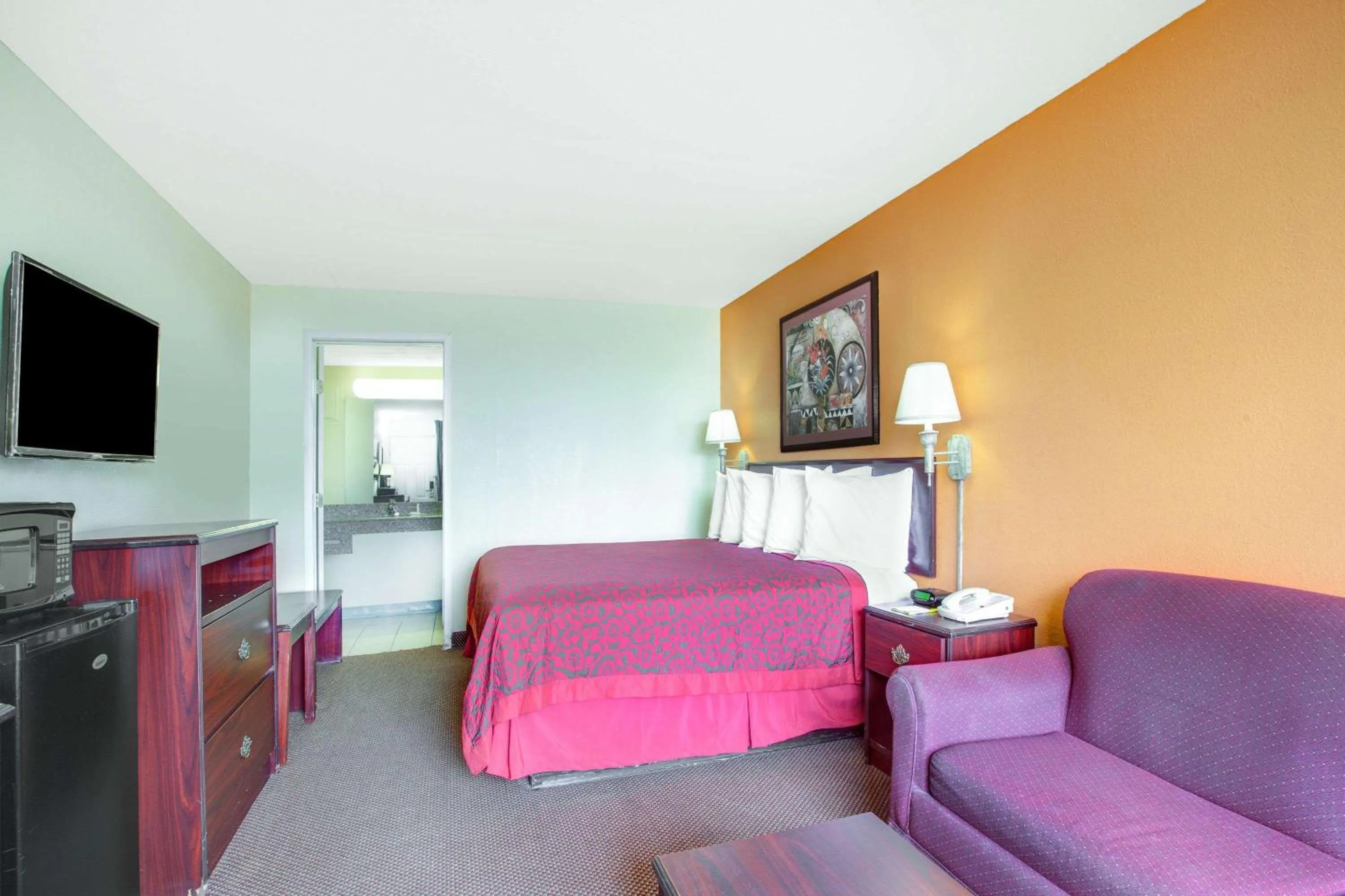 Standard King Room - Smoking in Days Inn by Wyndham Okemah