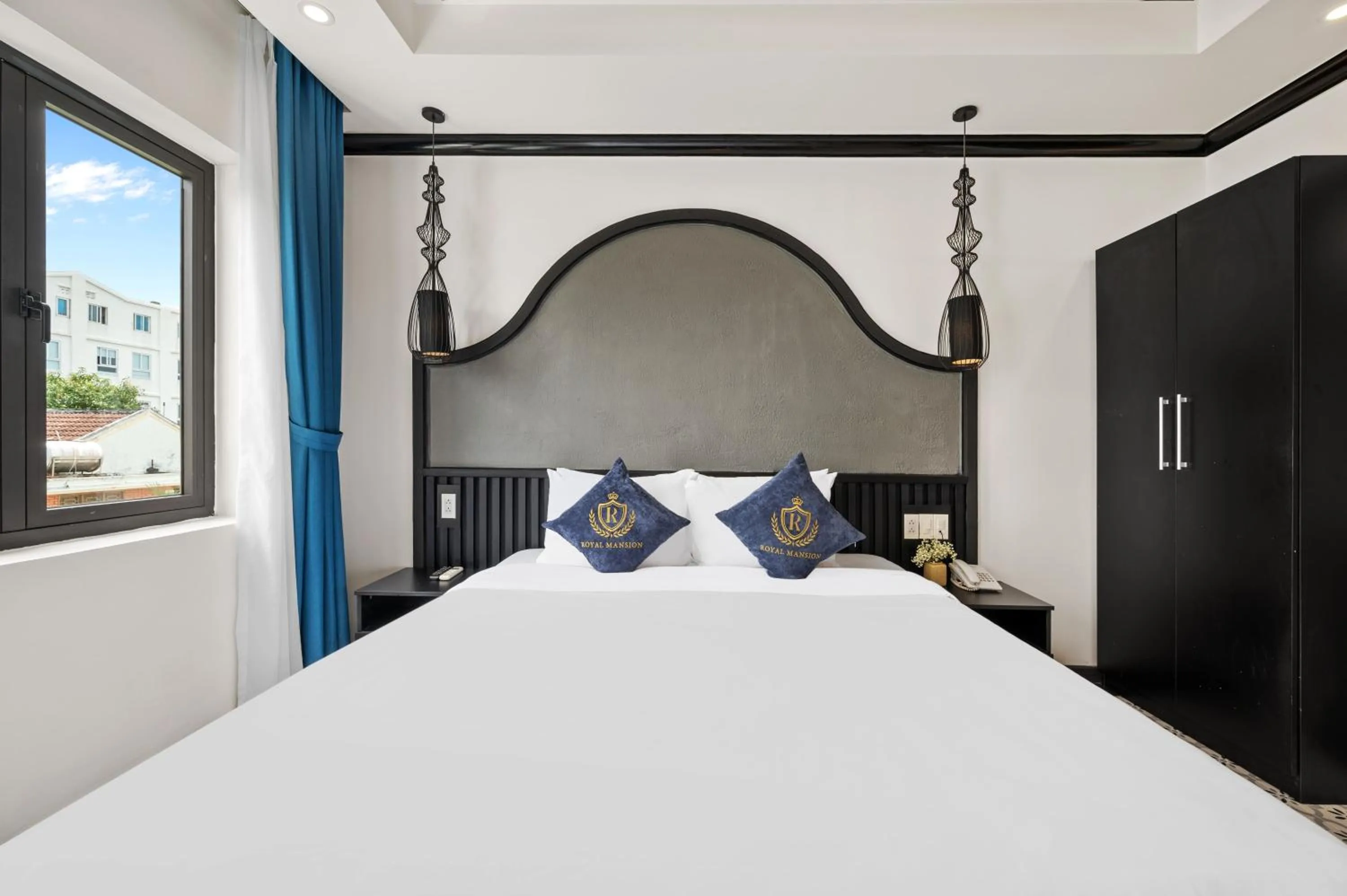 Junior Suite with Balcony in Royal Mansion Boutique Hoi An