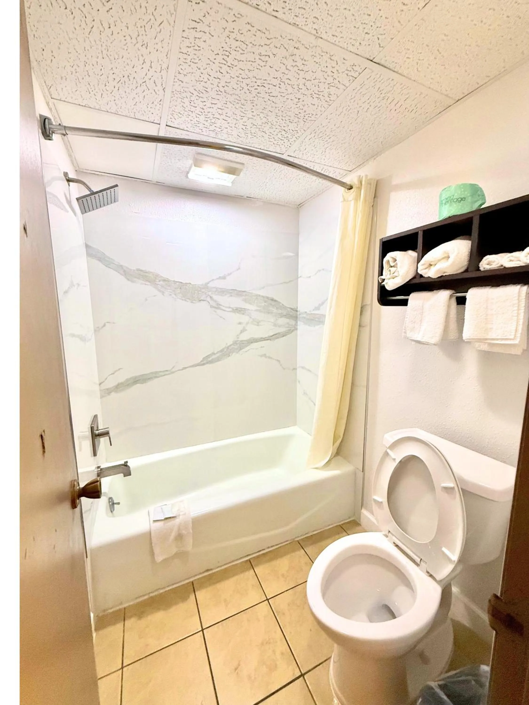 Standard Queen Room in Tennessee Mountain Lodge