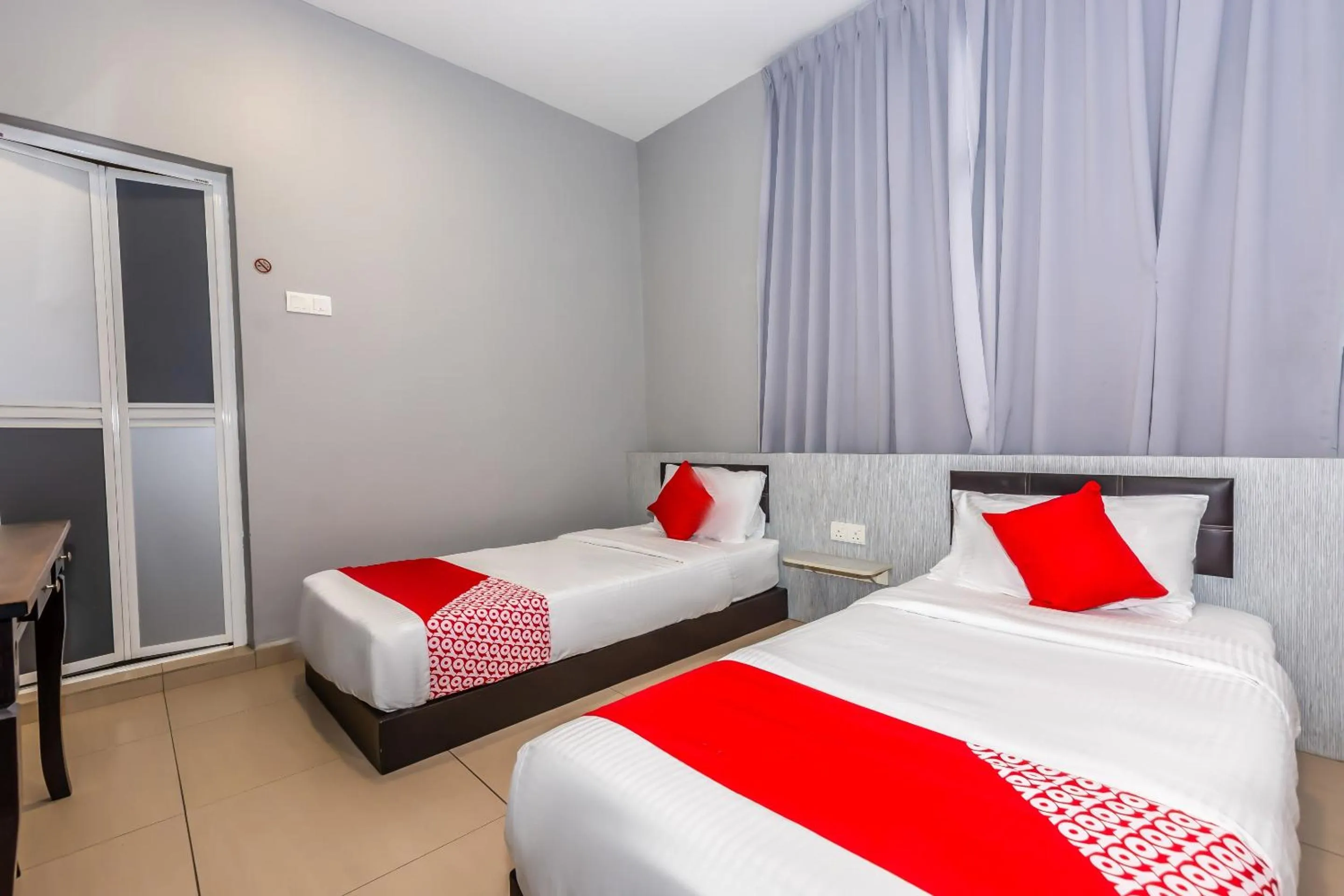 Deluxe Twin Room in OYO 1185 Ho Hotel