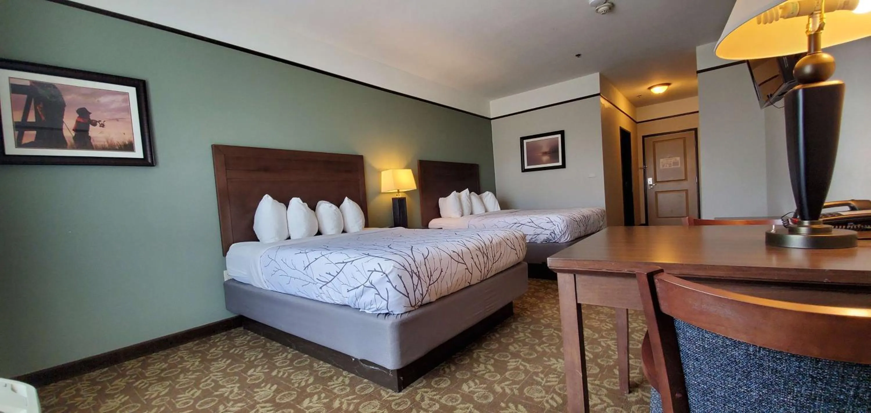 Queen Room with Two Queen Beds and Bath Tub - Mobility Accessible/Non-Smoking in Best Western Plus Emory at Lake Fork Inn & Suites