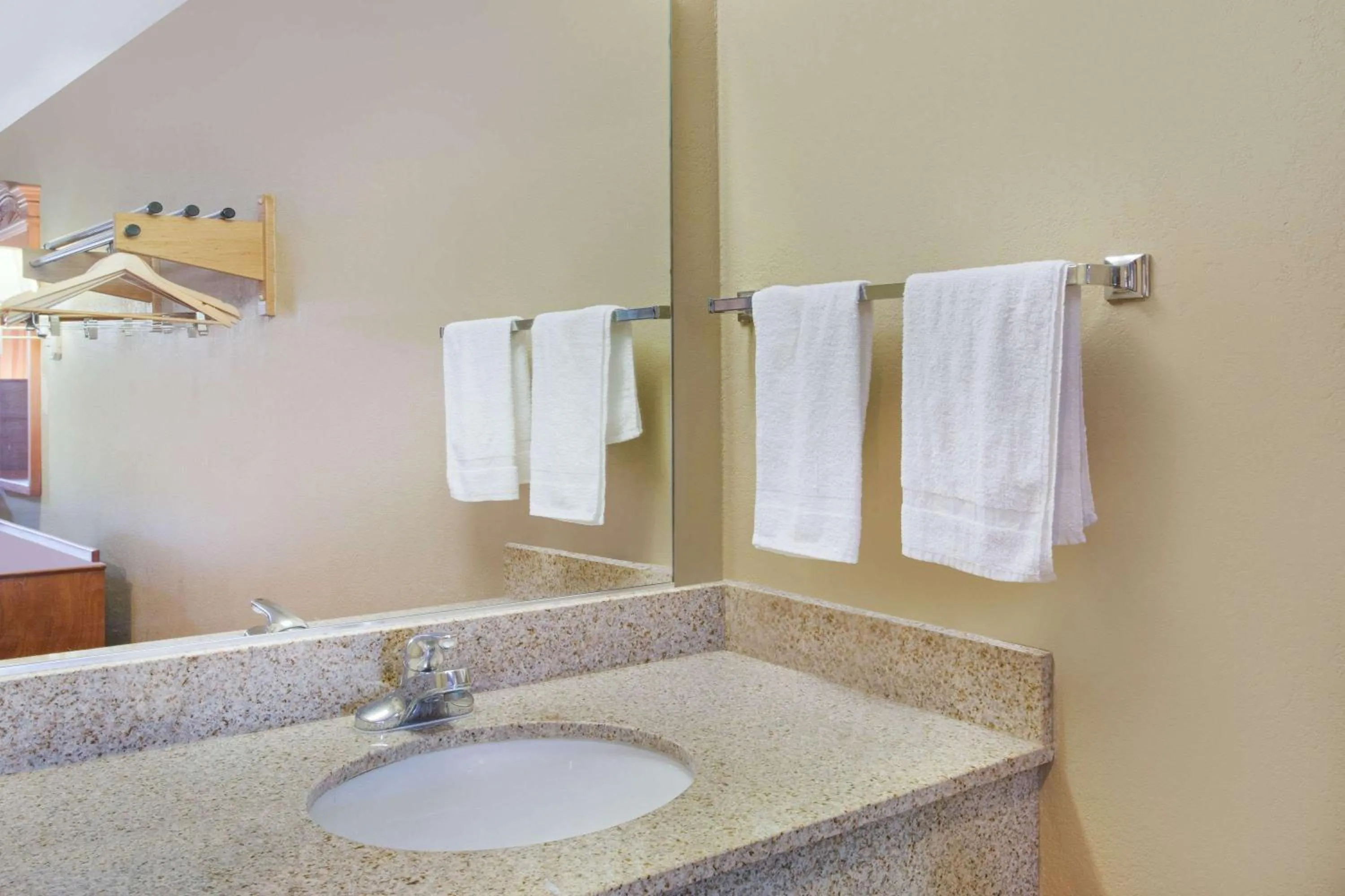 Queen Room with Two Queen Beds - Non-Smoking in Super 8 by Wyndham Defiance