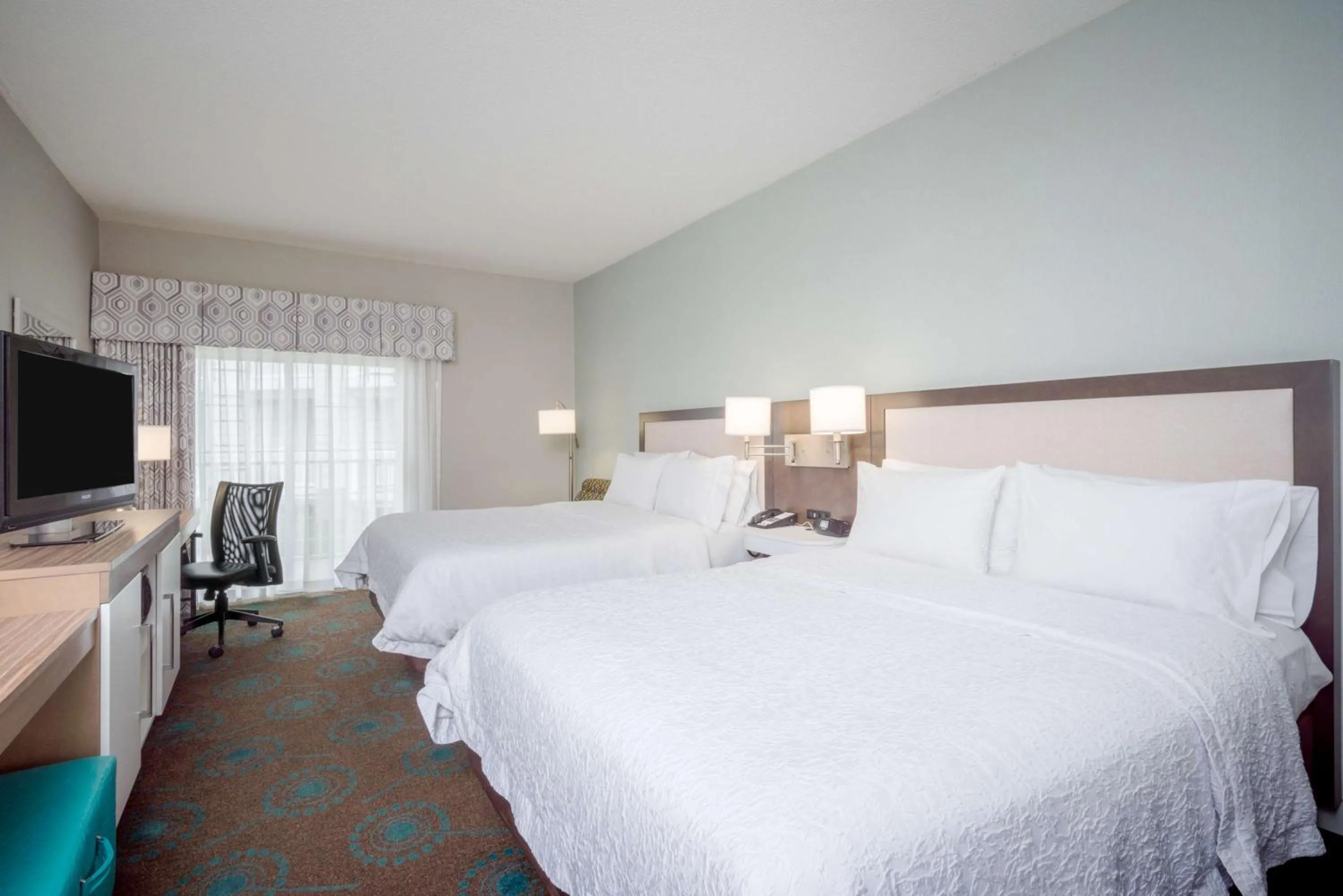 Queen Room with Two Queen Beds and View - Non-Smoking in Hampton Inn & Suites Chincoteague-Waterfront, Va