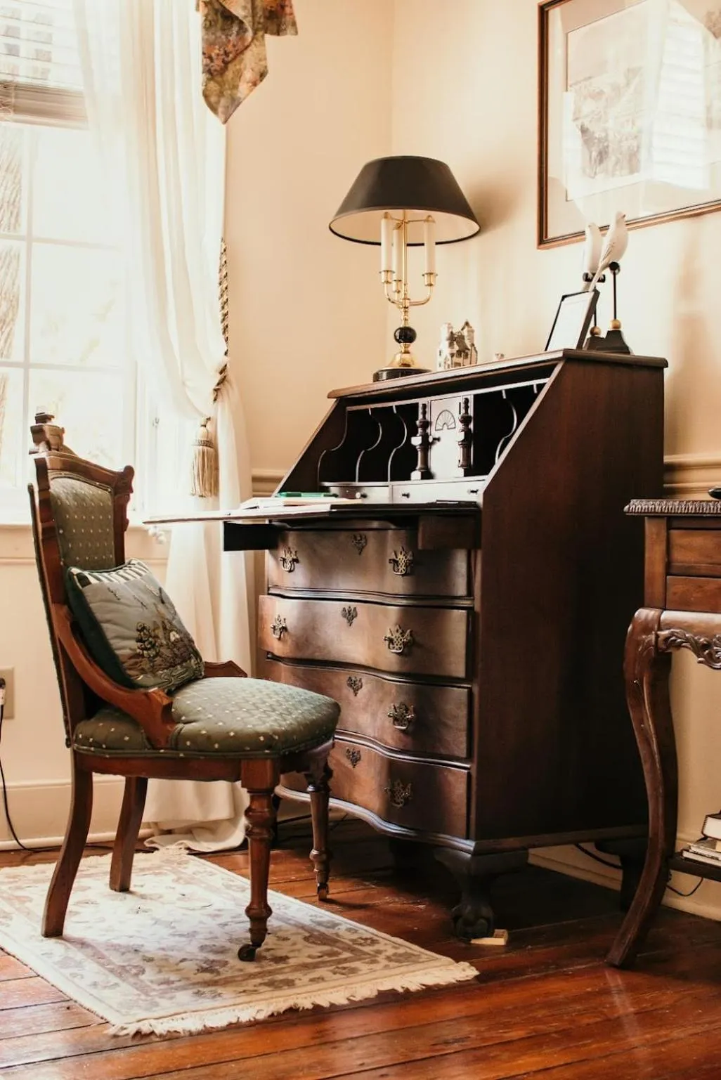 Queen Room in The Richard Johnston Inn & 1890 Caroline House