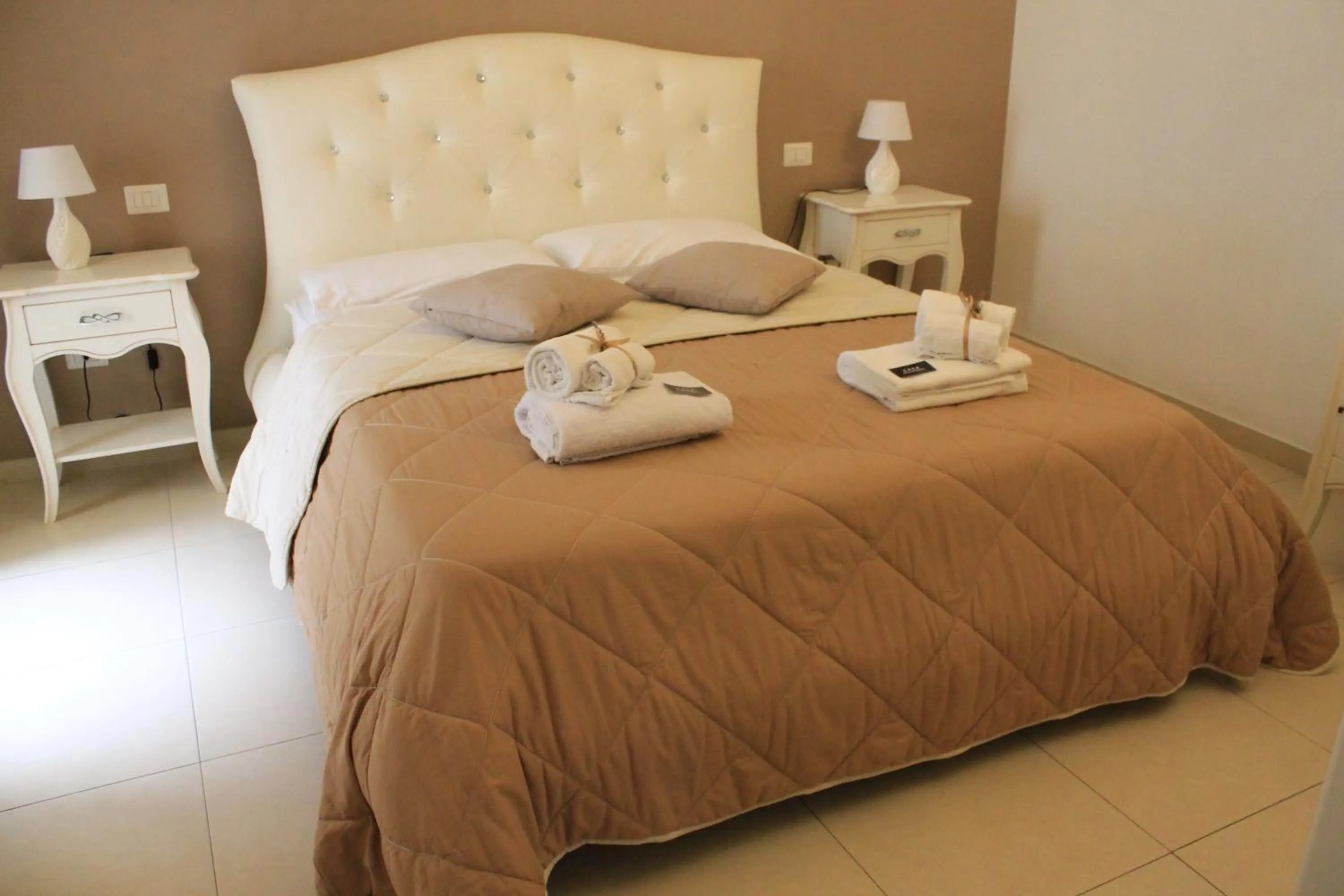 Deluxe Double Room with Balcony - single occupancy in Casa Mamma Elvira