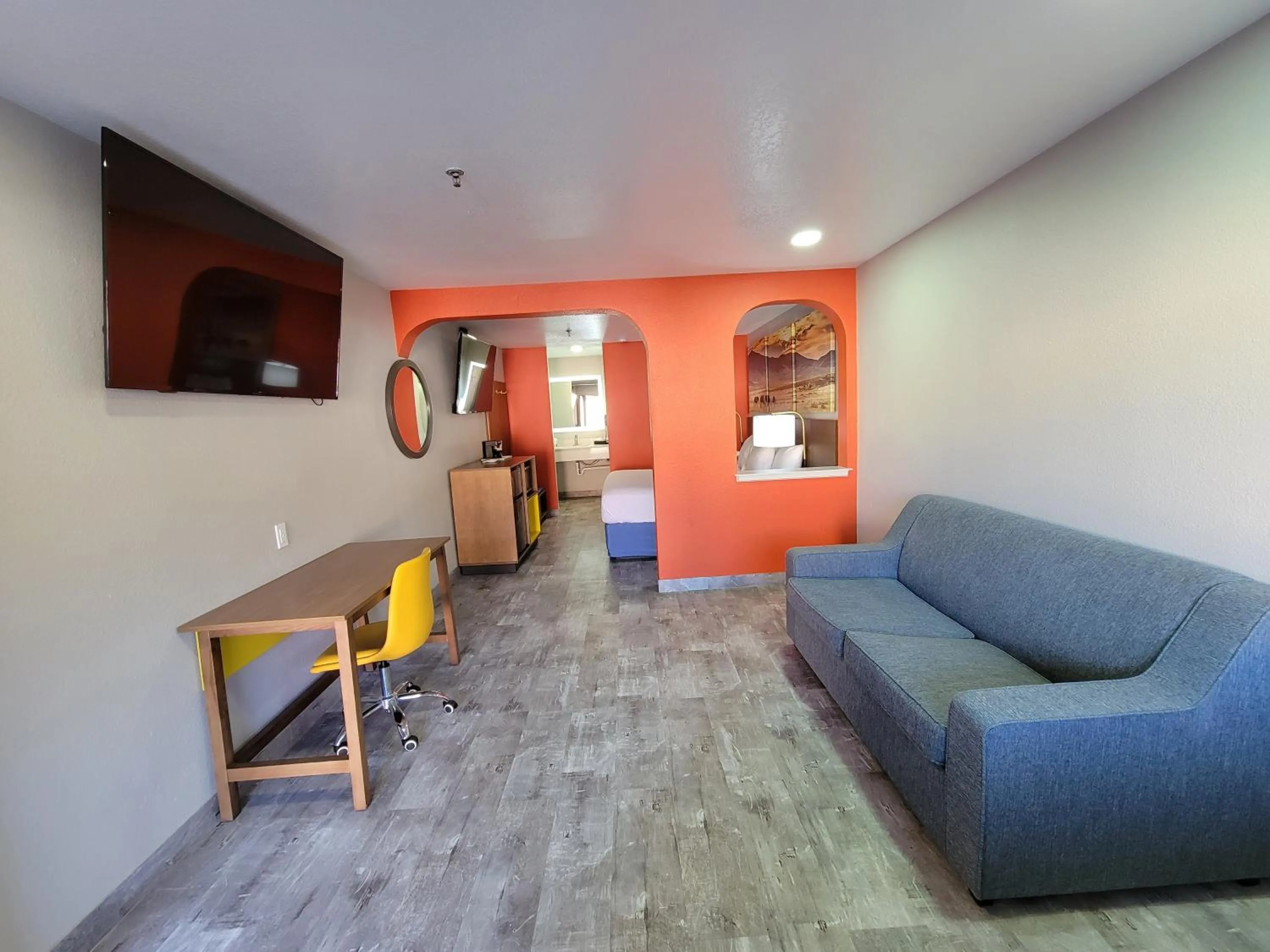 King Studio Suite - Non-Smoking in Days Inn by Wyndham Ruidoso Downs