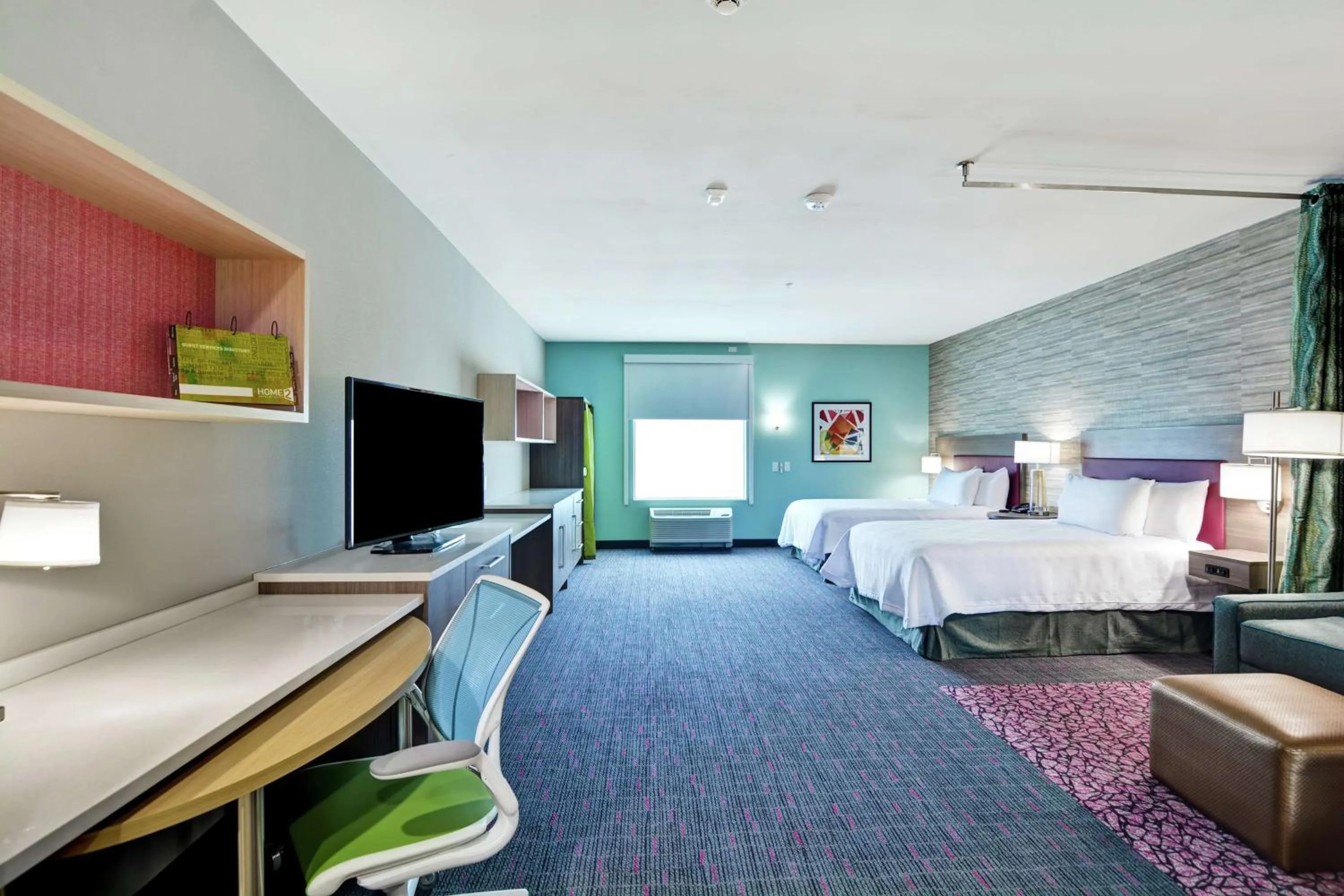 Queen Studio Suite with Roll-In Shower - Mobility Access/Non-Smoking in Home2 Suites By Hilton Pecos Tx