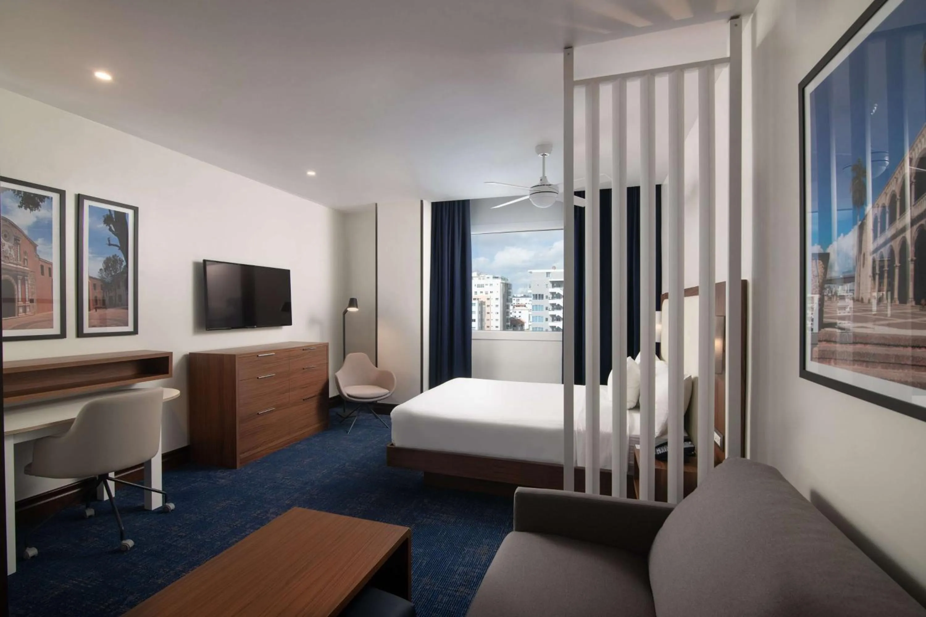 Queen Corner Studio with City View in Homewood Suites By Hilton Santo Domingo