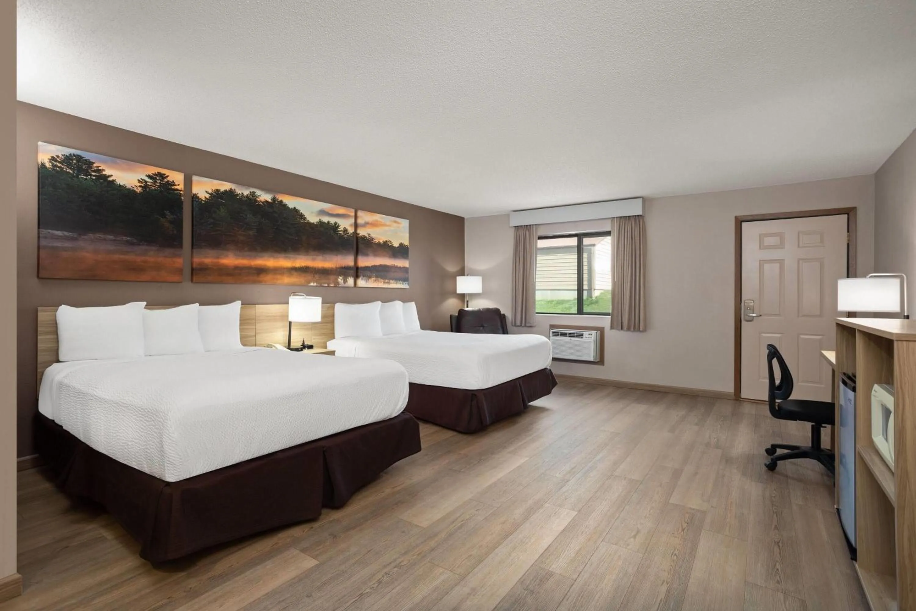 Deluxe Queen Room with Two Queen Beds - Non-Smoking in Days Inn by Wyndham Spearfish