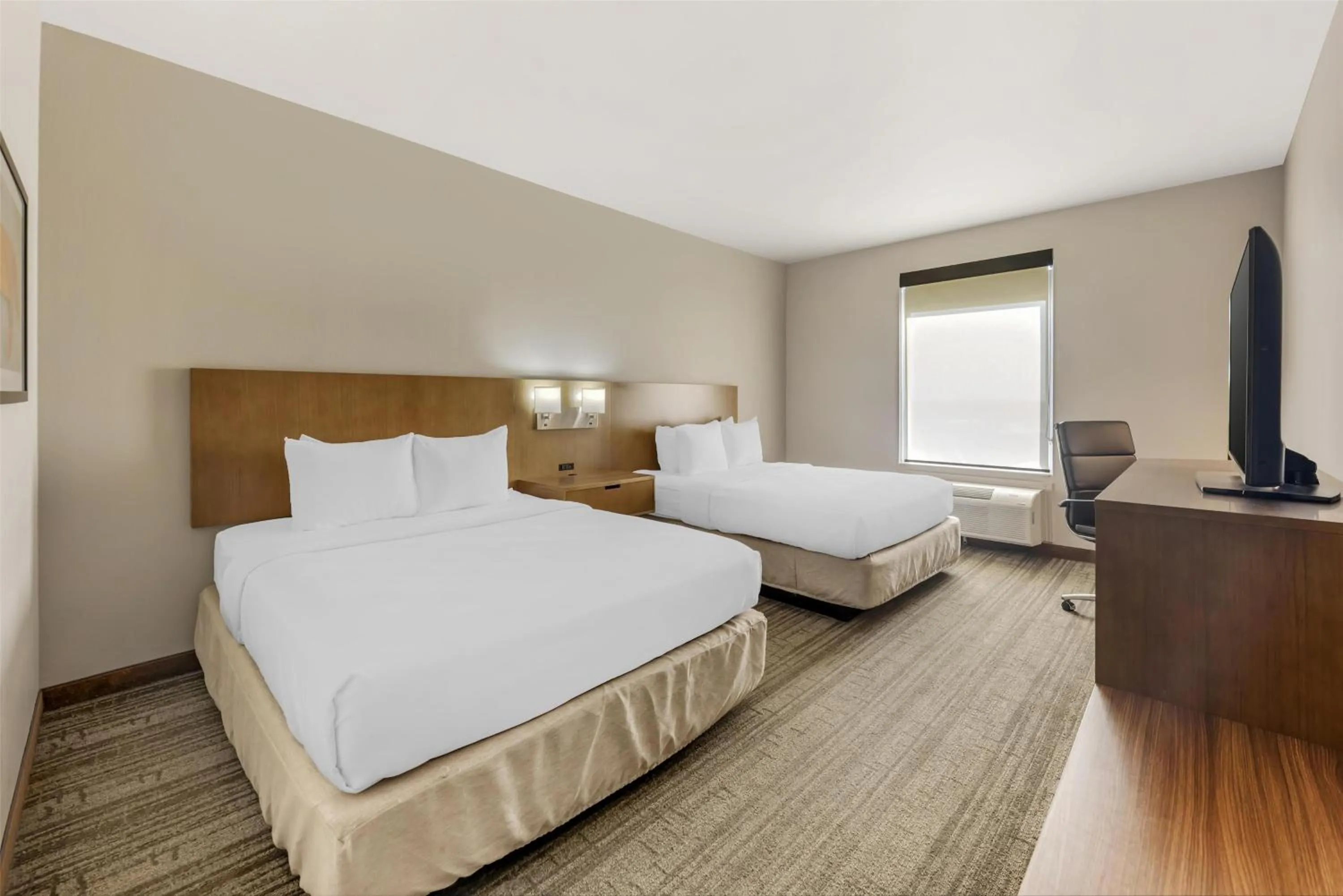 Queen Room with Two Queen Beds in Best Western Green Oak Inn & Suites
