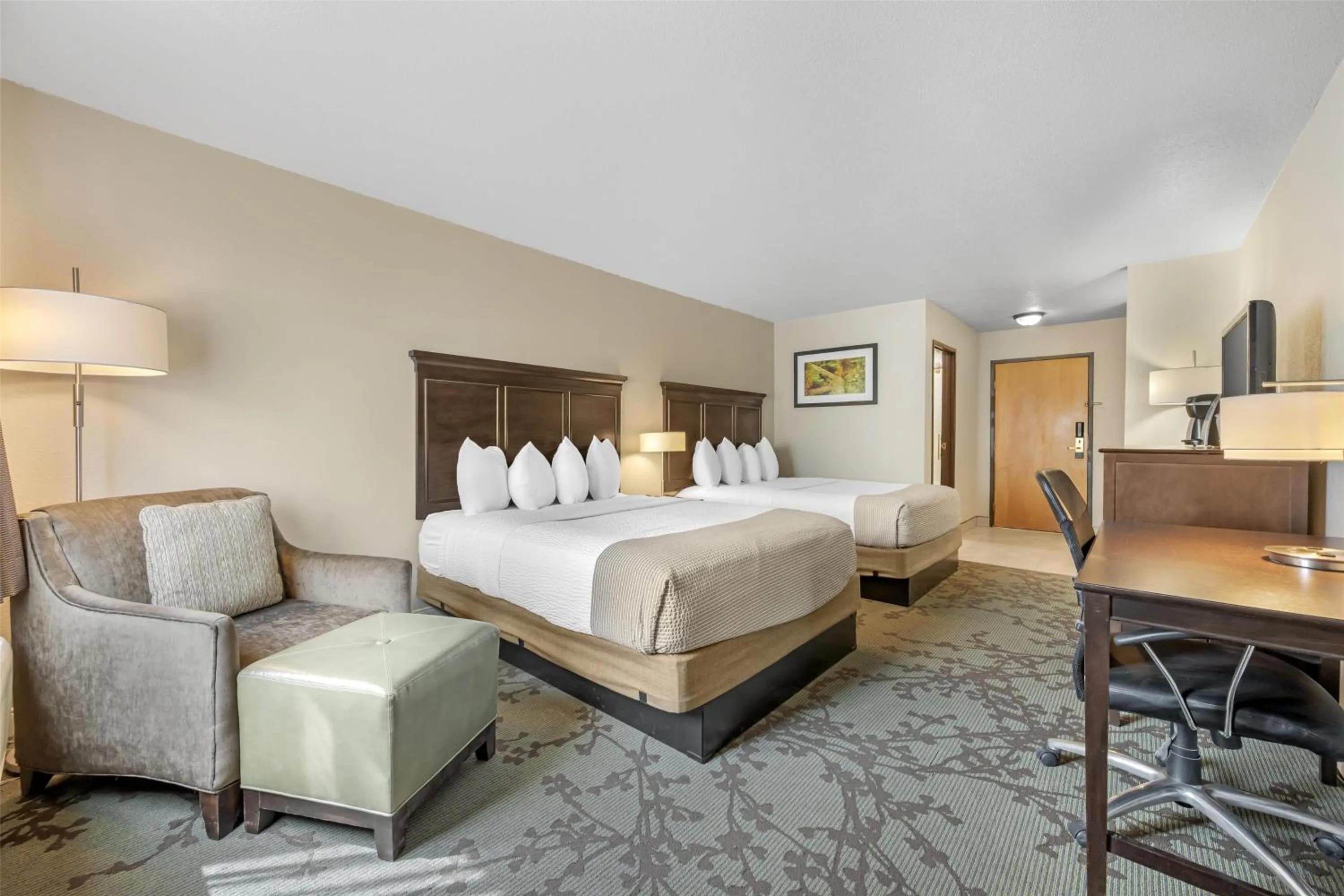 Queen Room with Two Queen Beds - First Floor in Best Western Black Hills Lodge