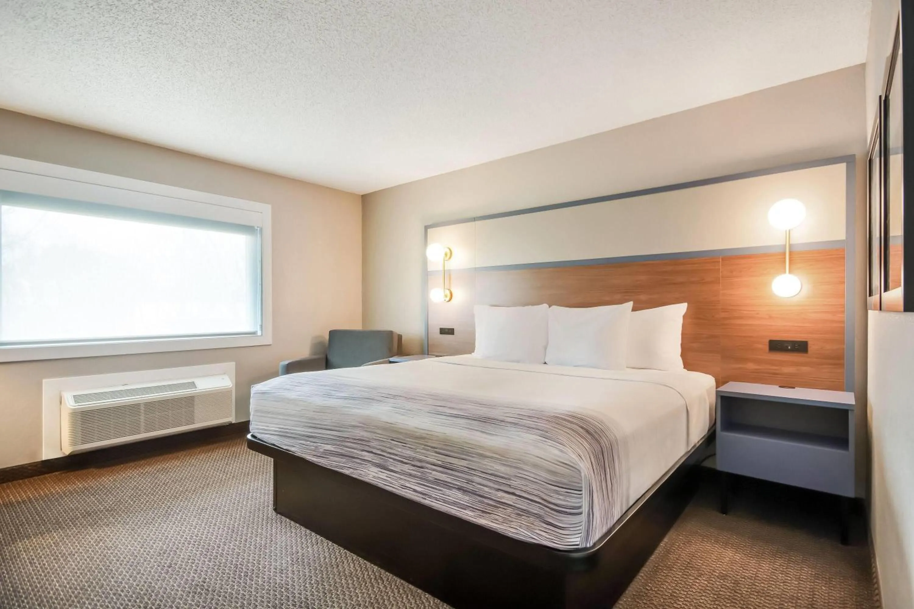 King Room - Non-Smoking in AmericInn by Wyndham St. Peter