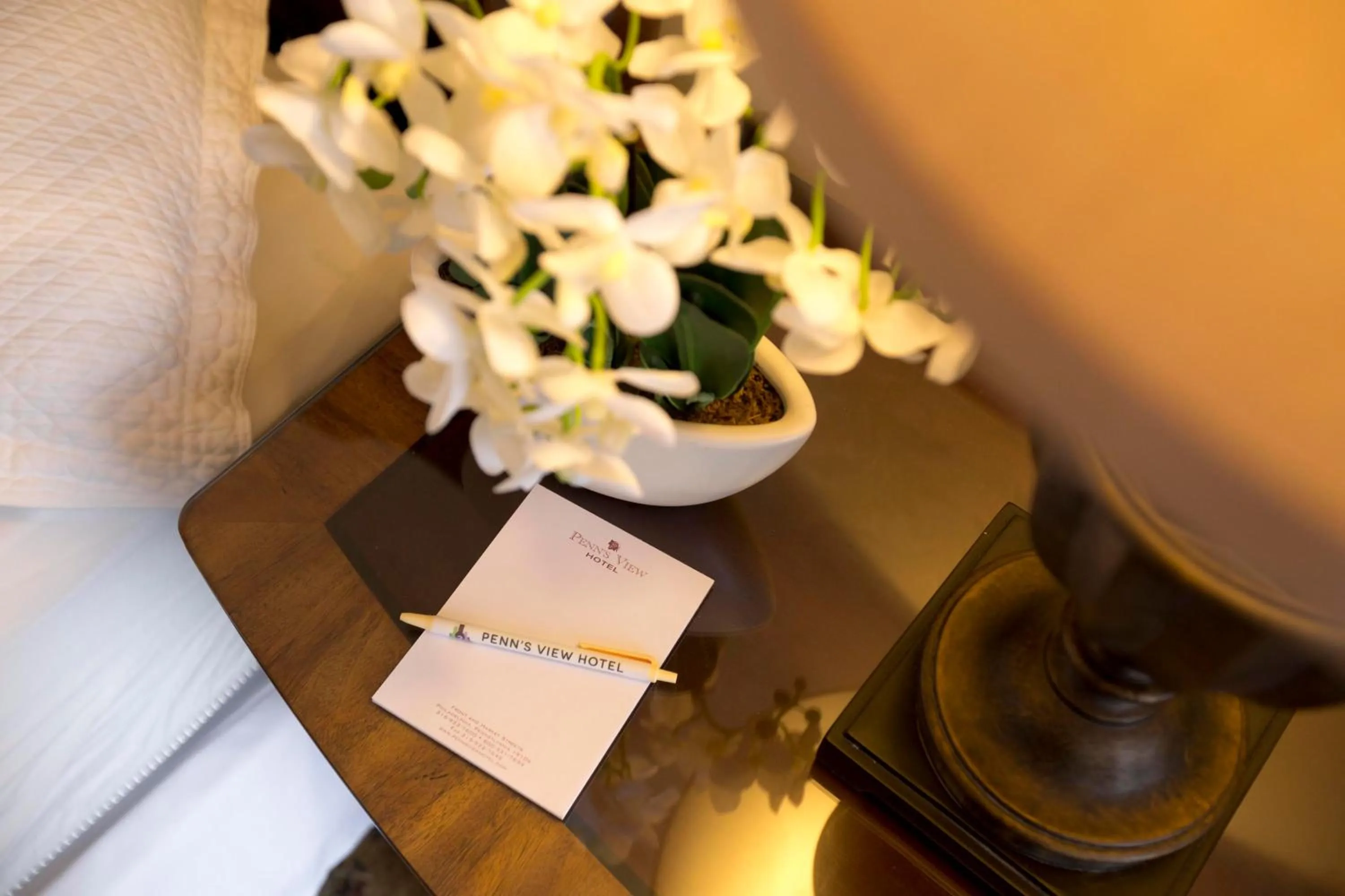 King Room with Spa Bath in Penn's View Hotel Philadelphia