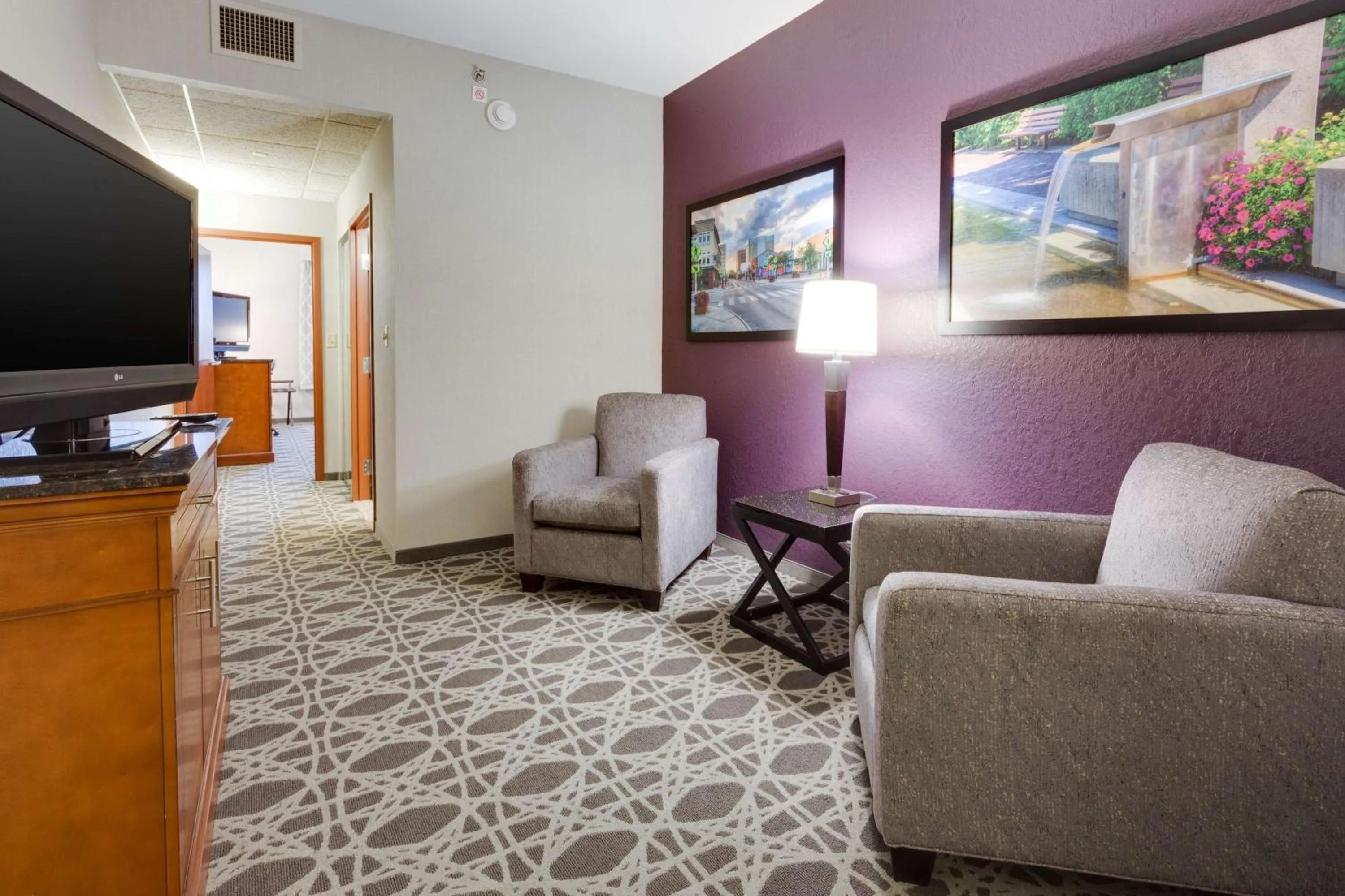 Spacious King Room – High Floor in Drury Inn & Suites Middletown Franklin