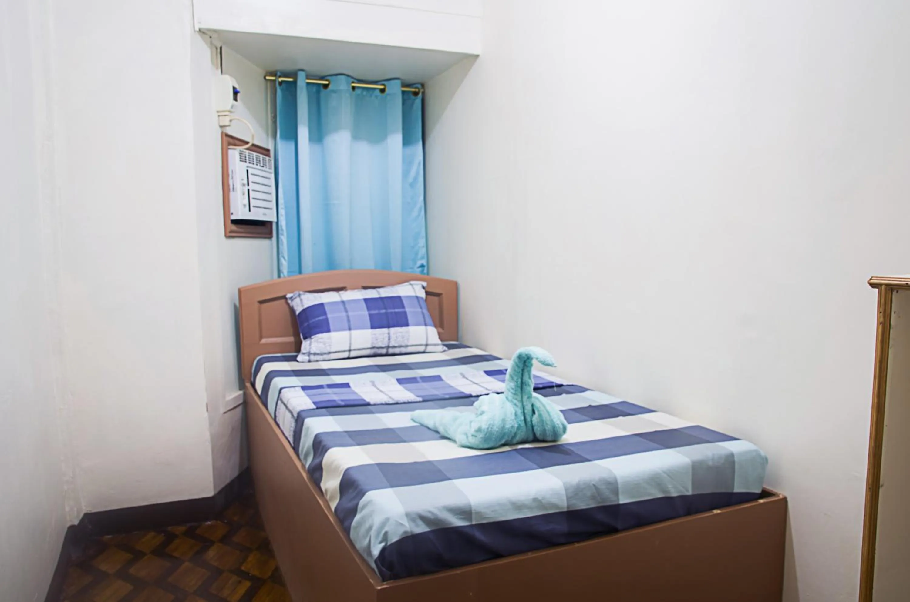 Single Room - single occupancy in RedDoorz @ Calceta Street Cogon