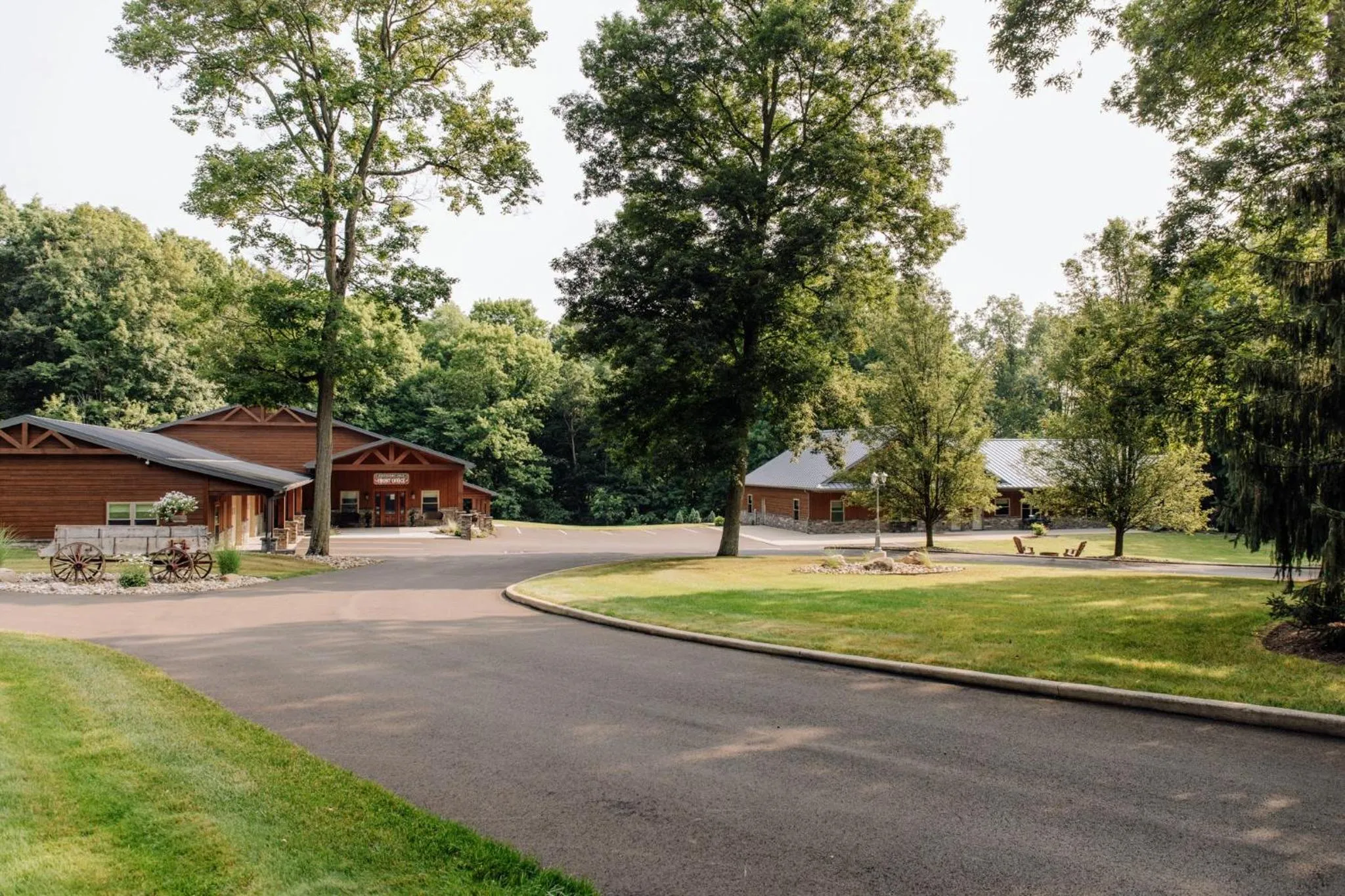 Studio with Balcony in Sojourner's Lodge & Log Cabin Suites