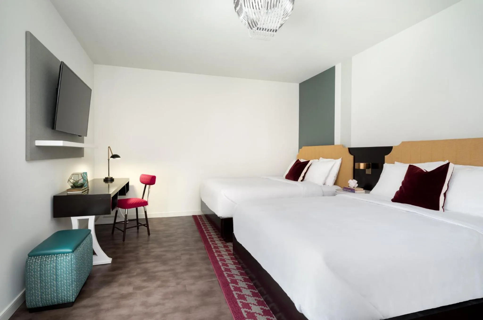 Deluxe Double Room in TRYP by Wyndham Newark Downtown