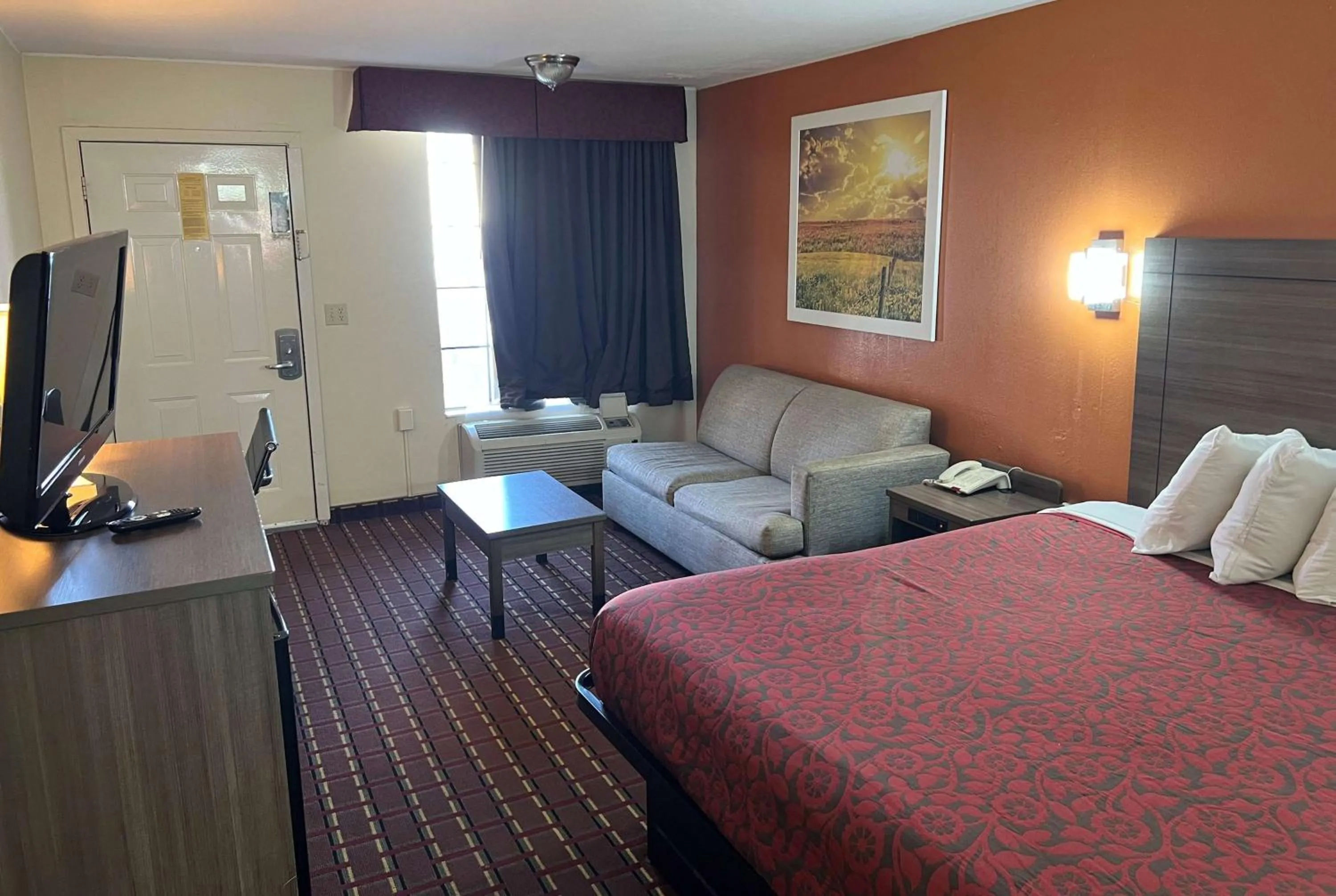 King Room - Non-Smoking in Days Inn by Wyndham El Reno