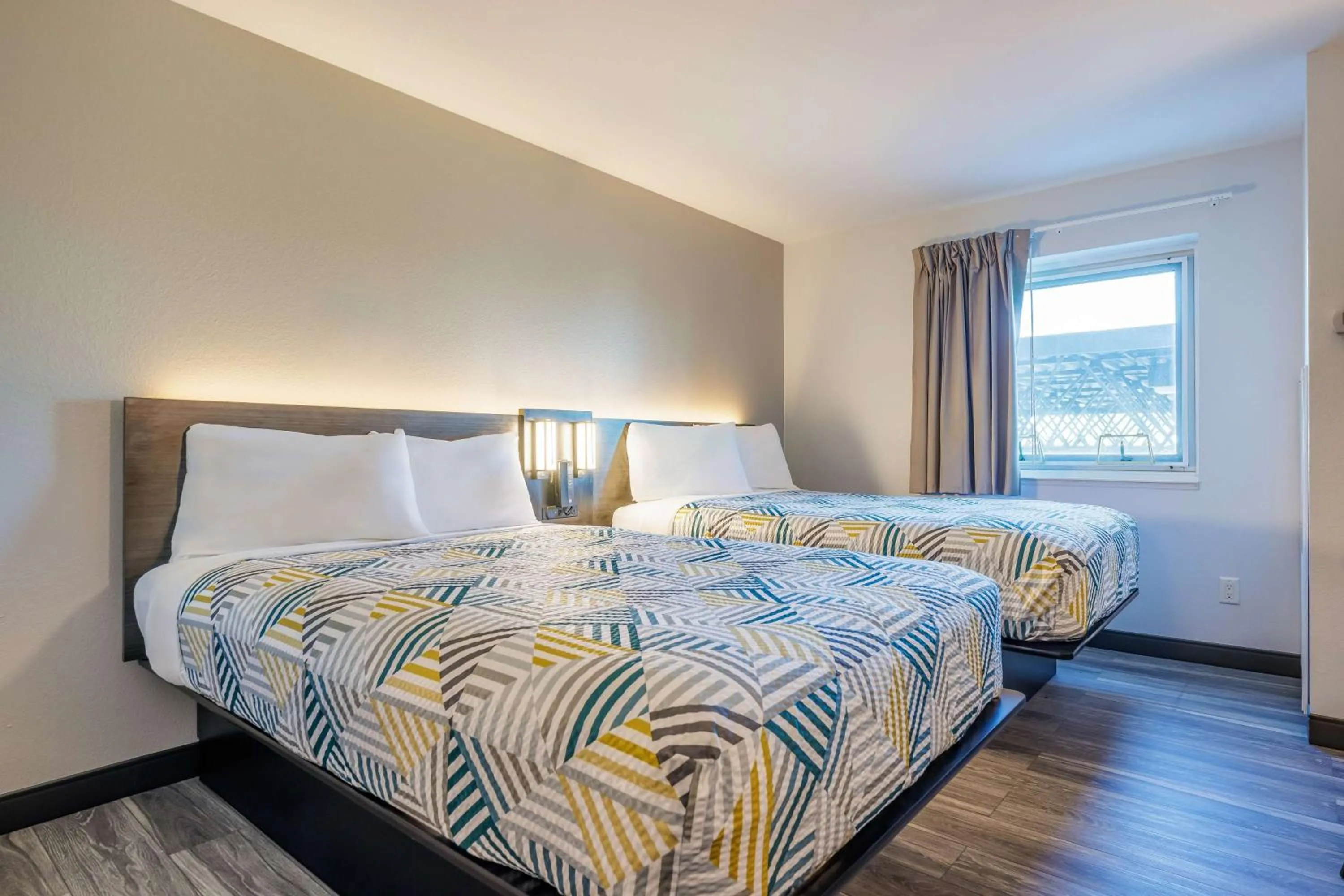 Quadruple Room - Non-Smoking in Motel 6-Grand Island, NE