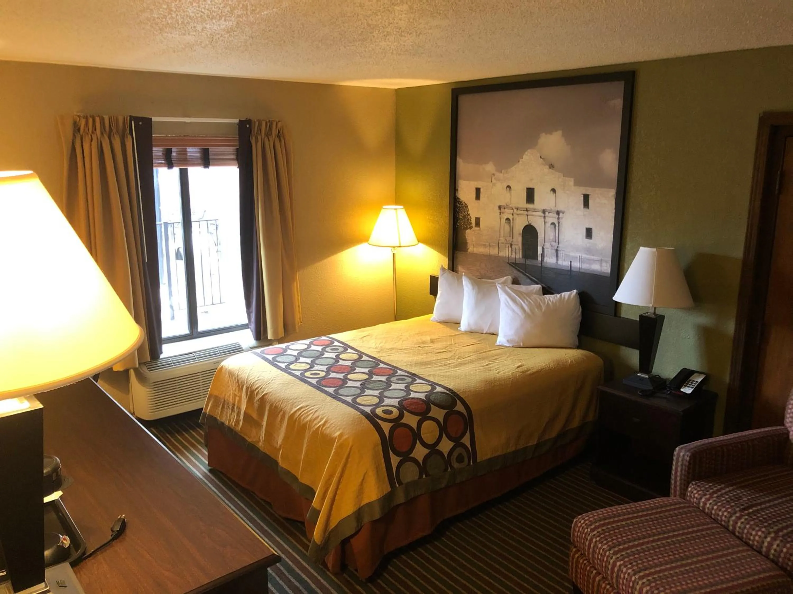 Queen Room - Non-Smoking in Super 8 by Wyndham Harrison AR
