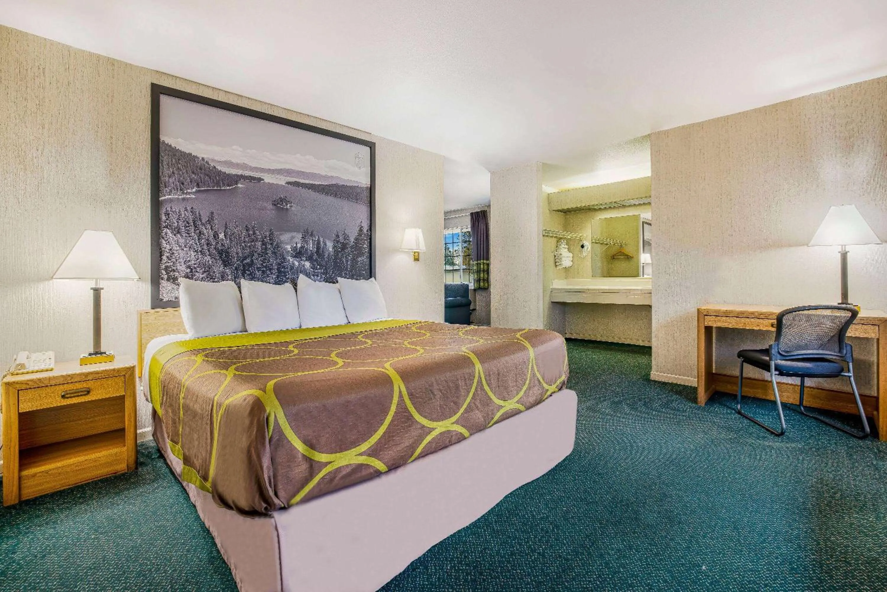 Family Studio Suite with One King Bed and Fireplace - Non-Smoking in Super 8 by Wyndham Auburn