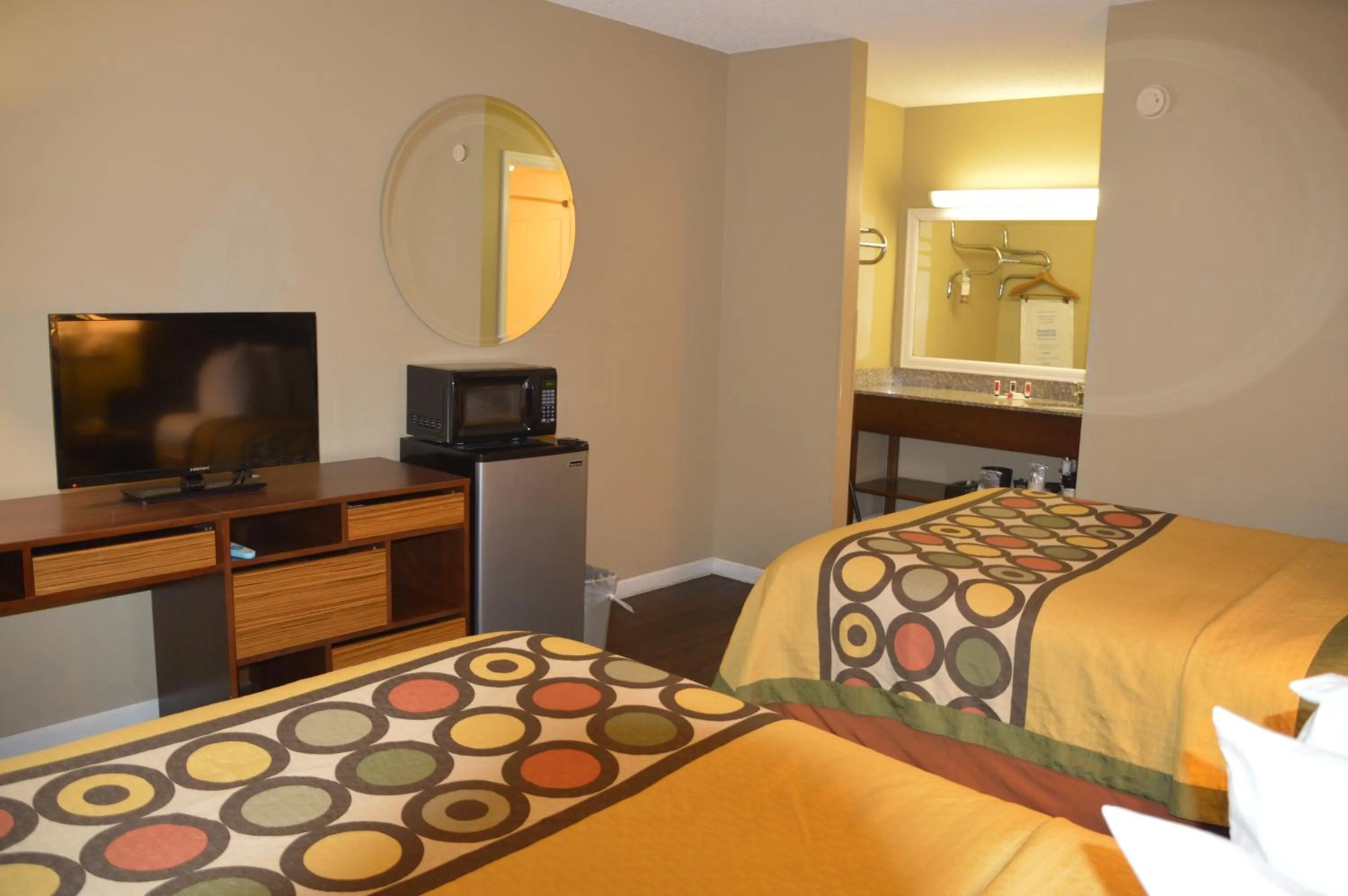 Double Room with Two Double Beds - Non-Smoking in Super 8 by Wyndham Monticello