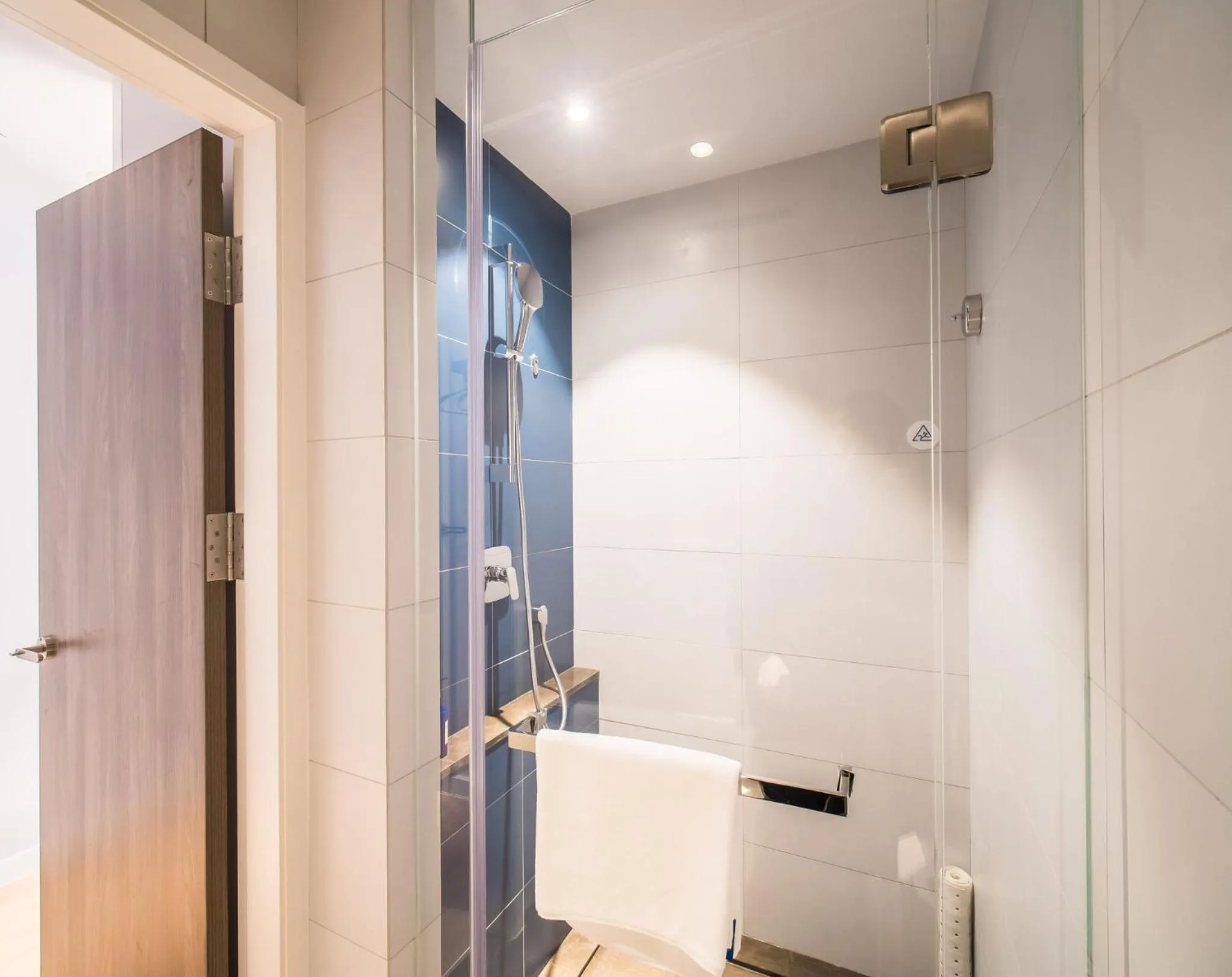 Standard Twin Room in Holiday Inn Express Kunming West, an IHG Hotel