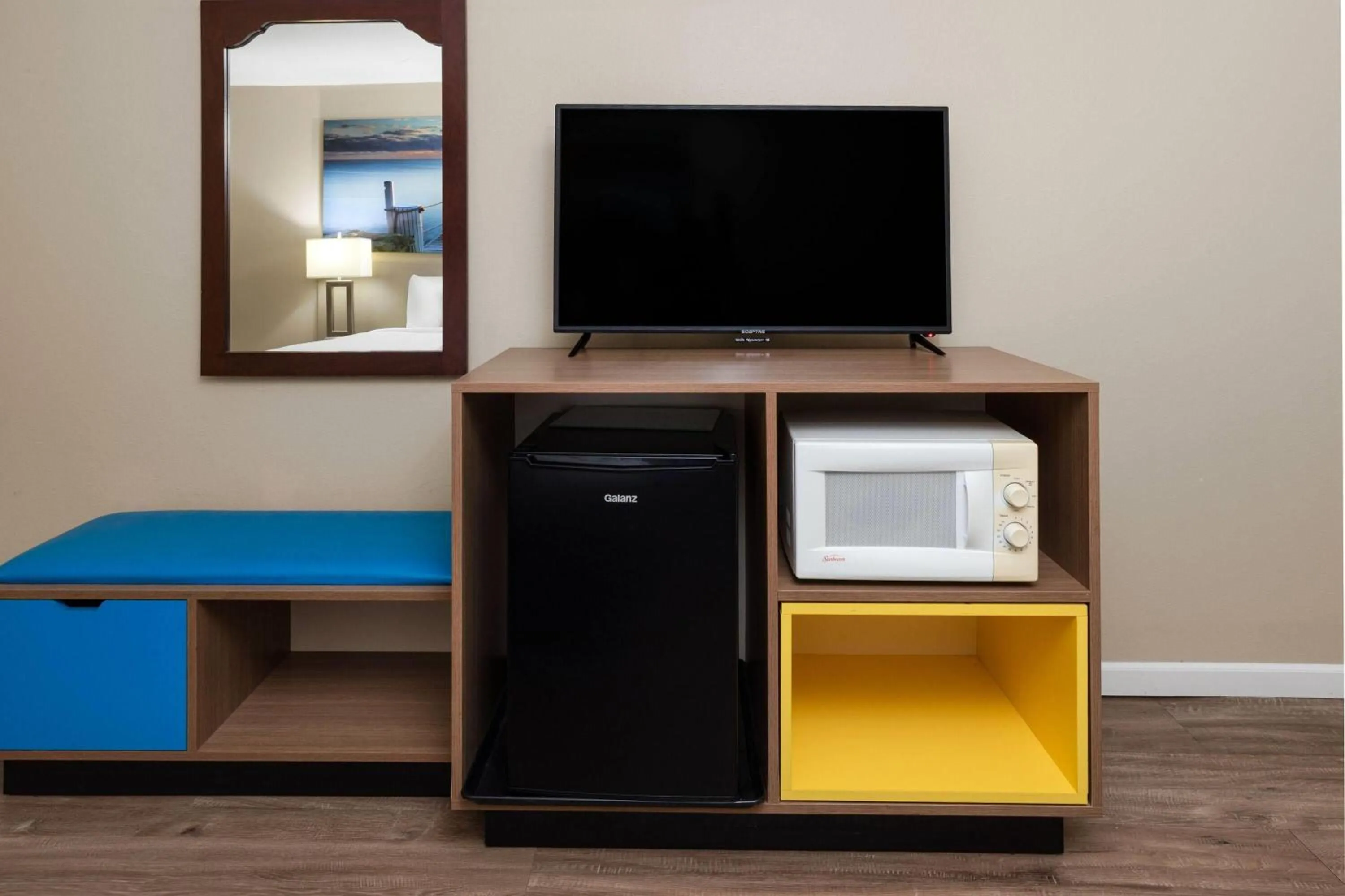 King Room - Disability Access/Non-Smoking in Days Inn by Wyndham Mountain Home