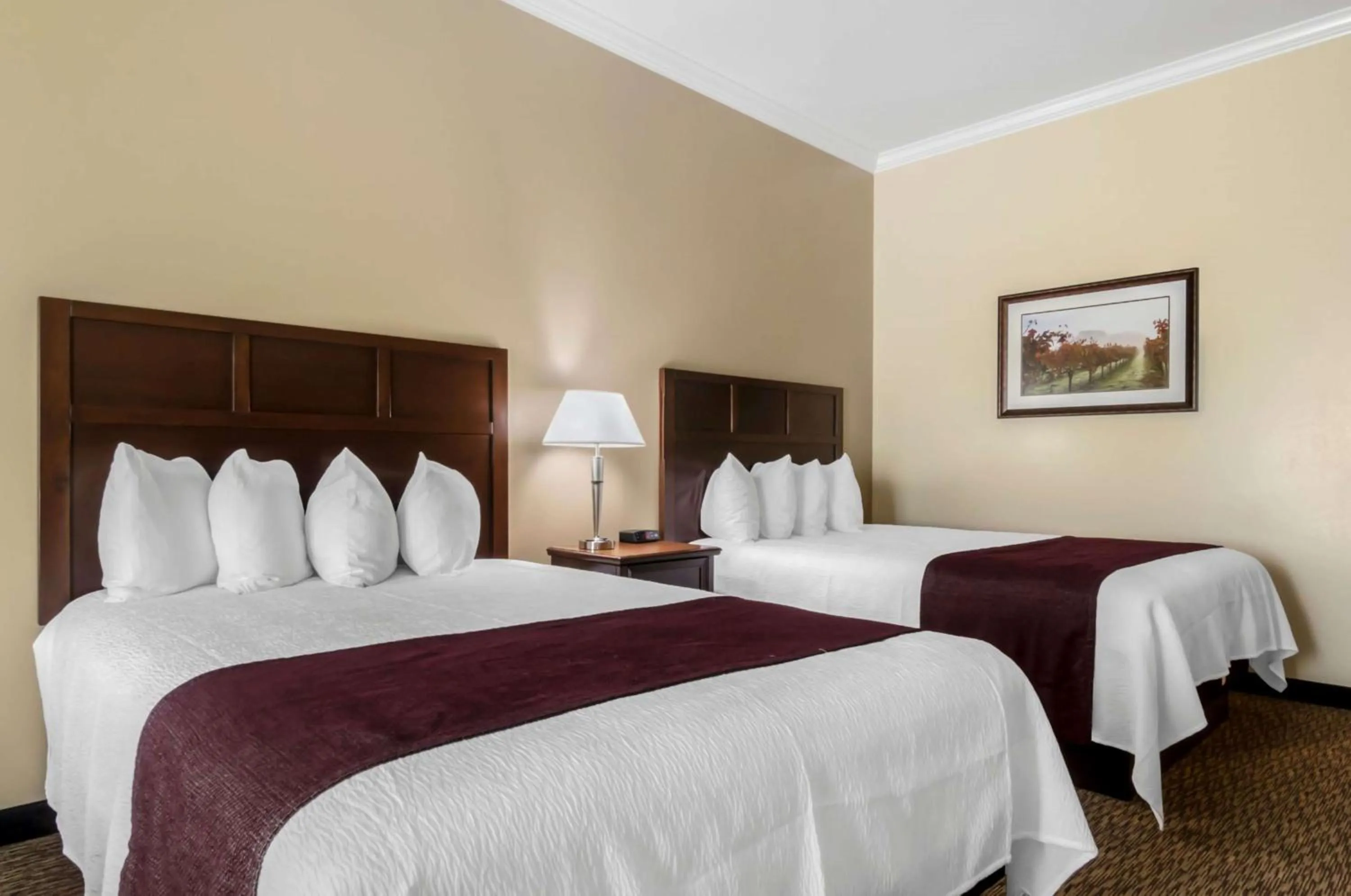 Queen Room with Two Queen Beds - Disability Access in Best Western Plus Grapevine Inn