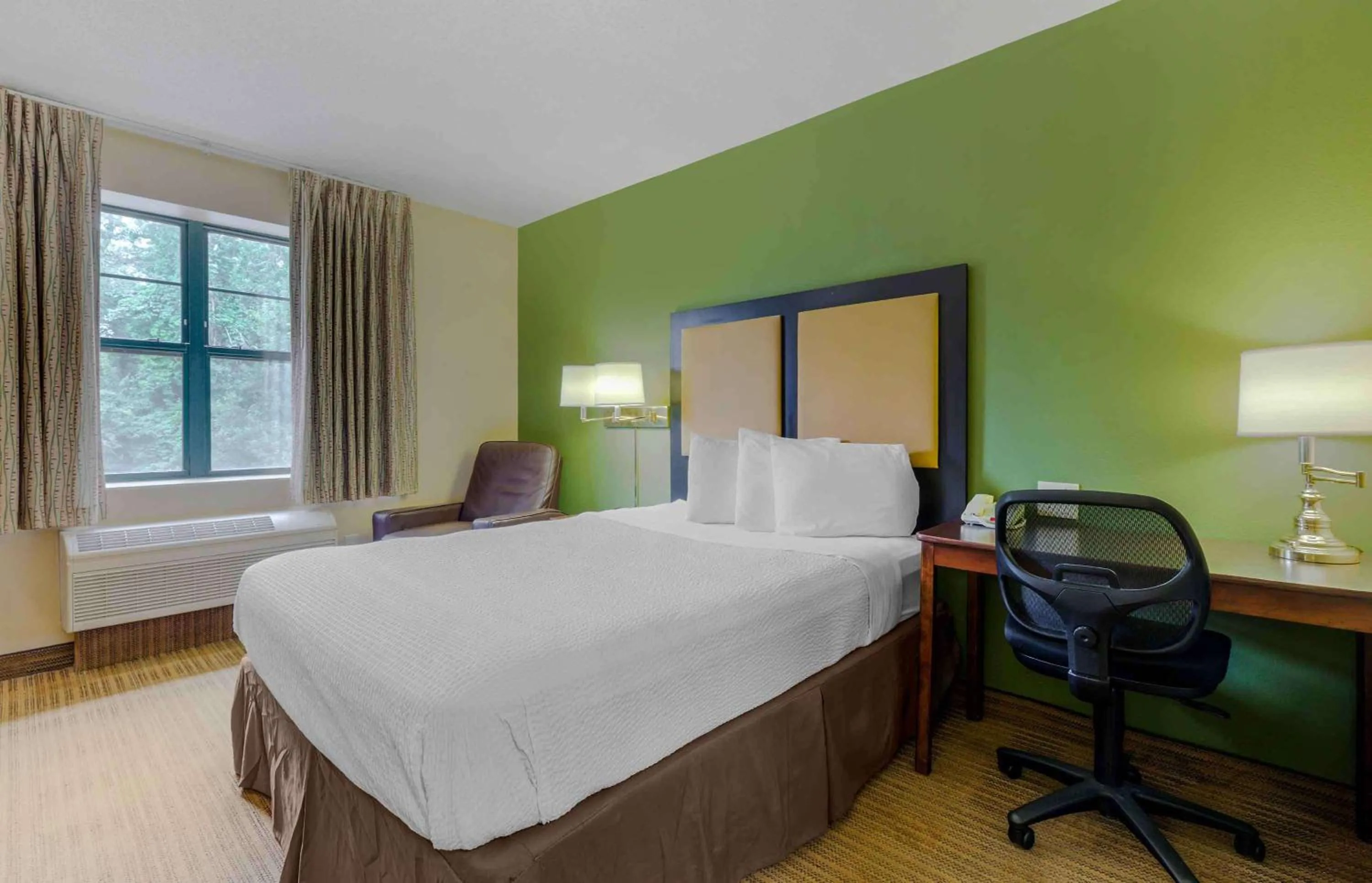 Queen Studio - Non-Smoking in Extended Stay America - Providence - West Warwick