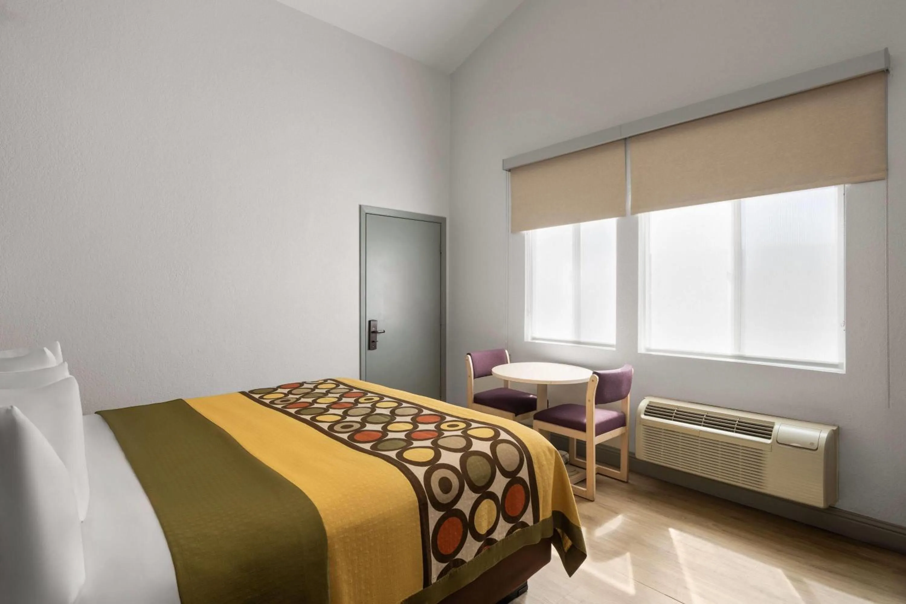 King Room - Non-Smoking in Super 8 by Wyndham Fort Bragg