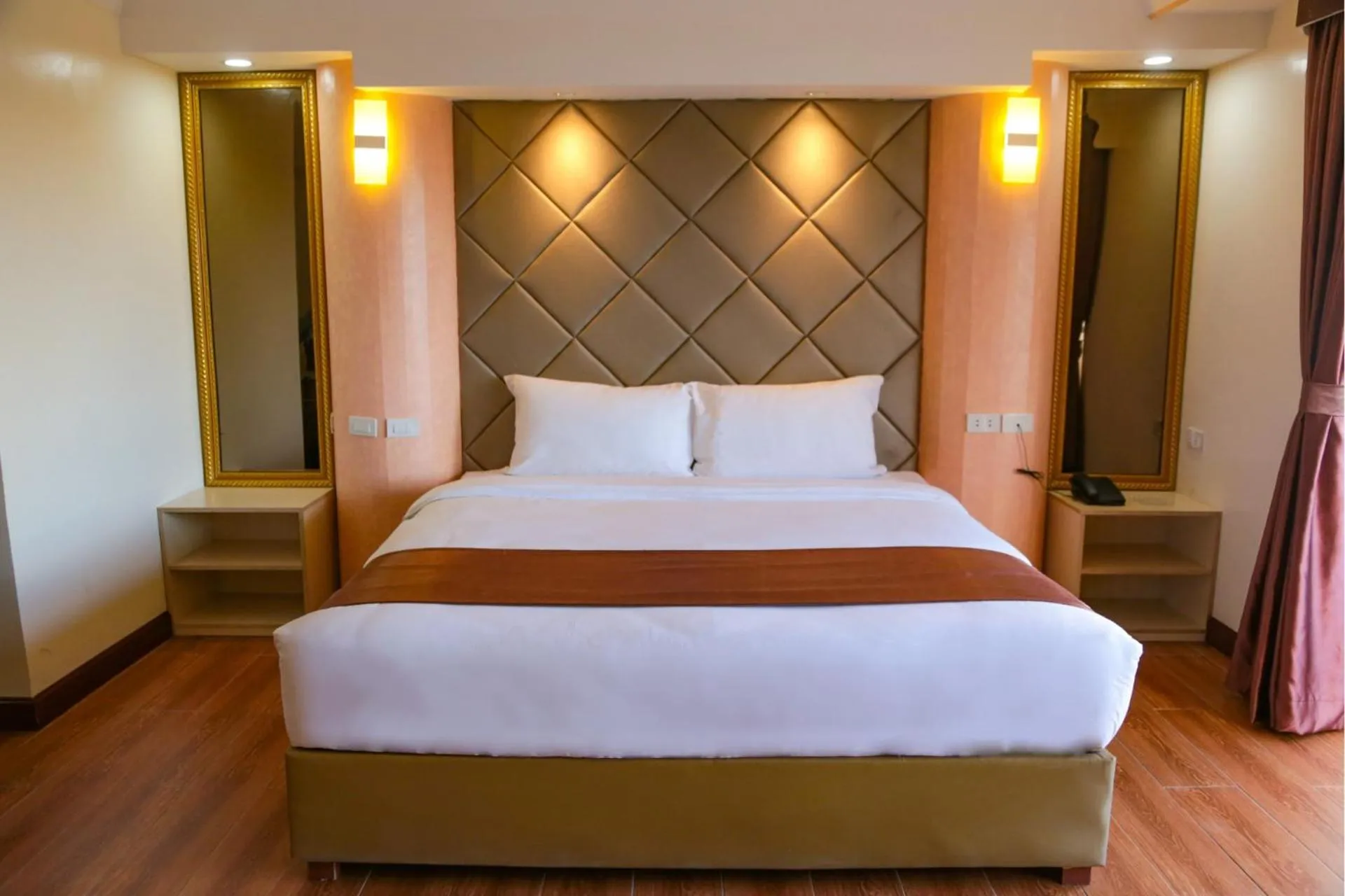 Standard King Room in 456 Hotel