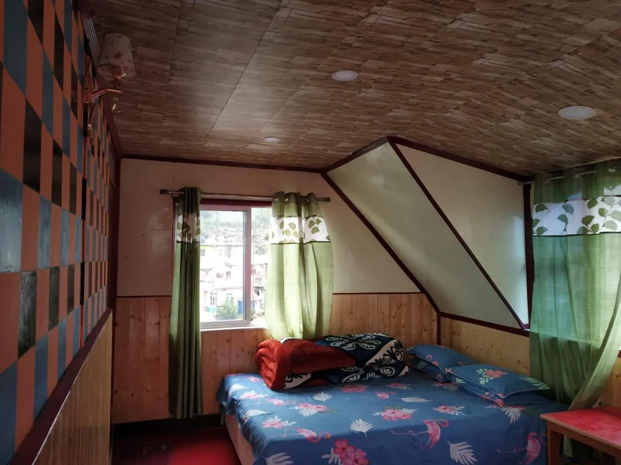 Quadruple - single occupancy in Vamoose Kanchan Kanya