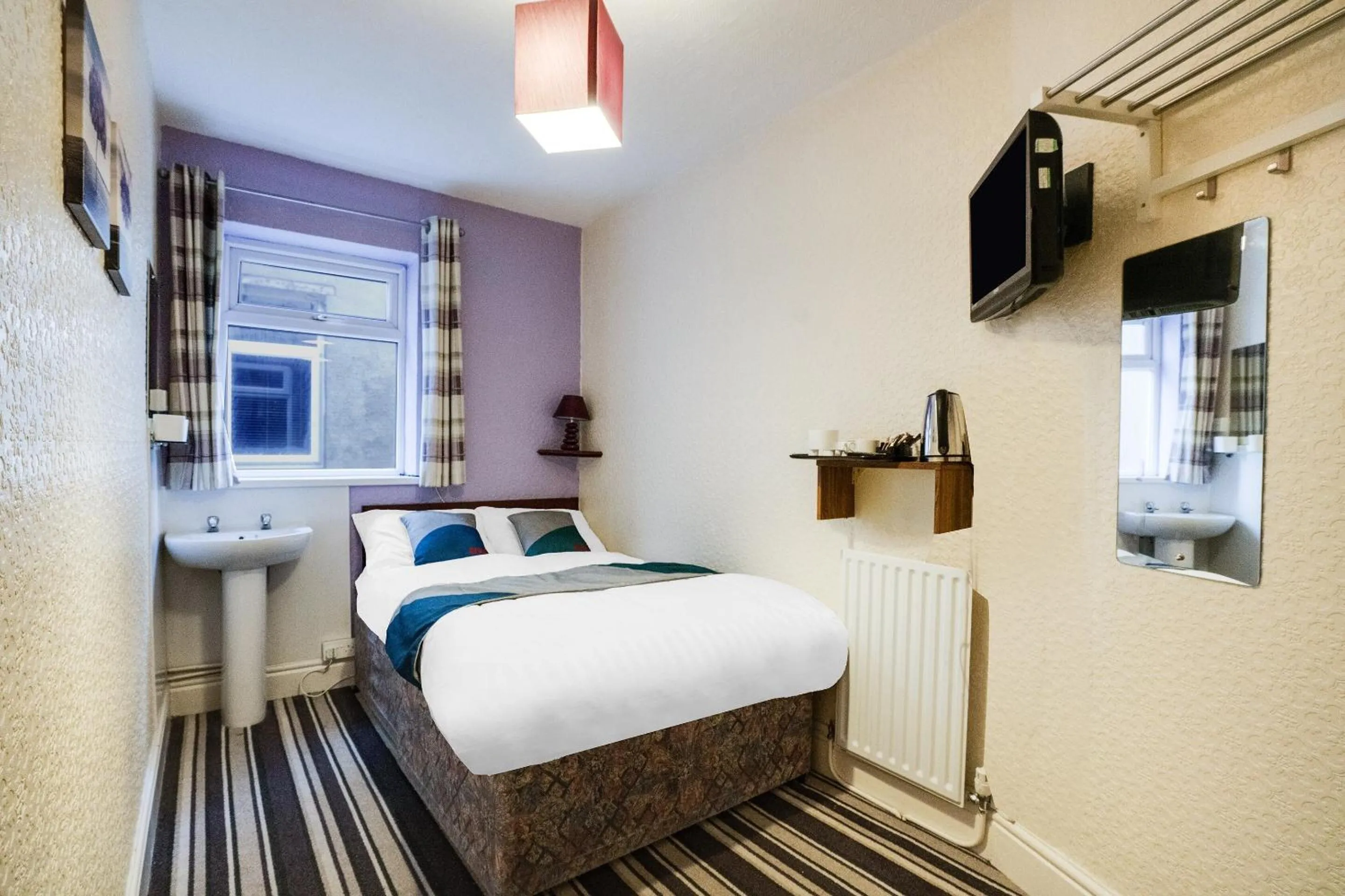 Double Room with Shared Bathroom in St Kildas, Blackpool Central