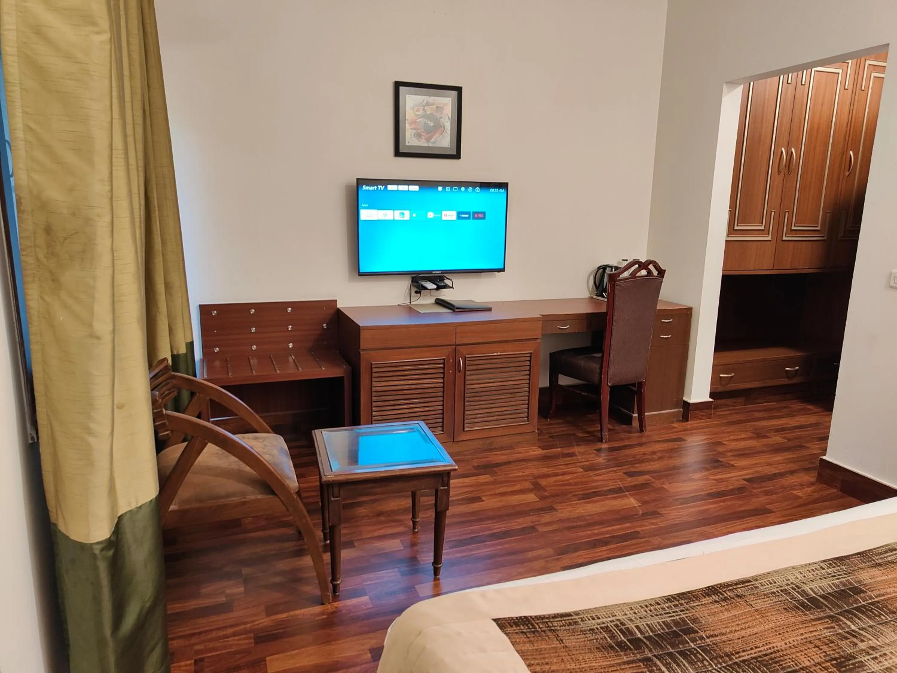 Superior Double or Twin Room - single occupancy in Tavisha Villa Golf Course MG Road
