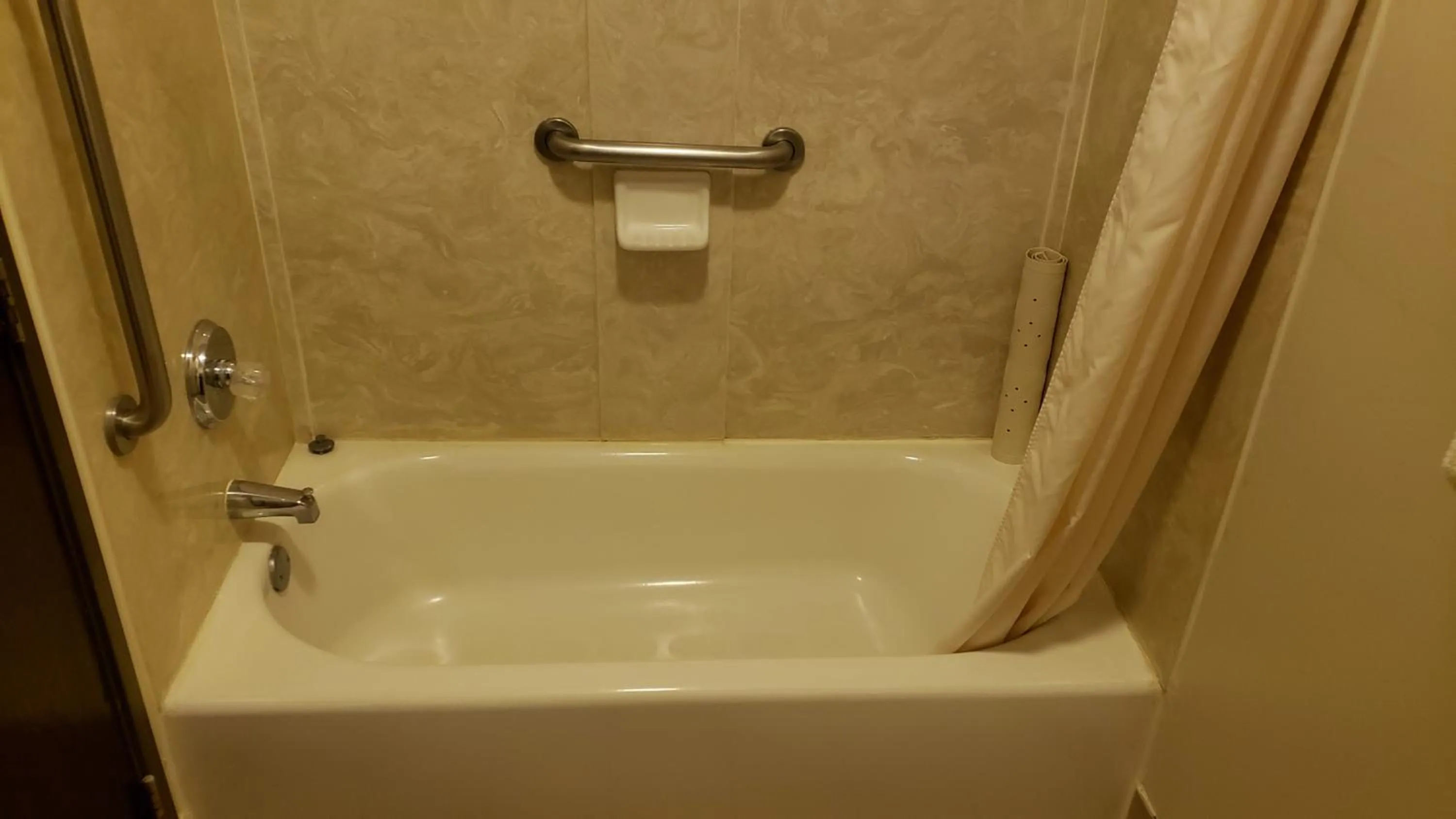 Queen Room with Two Queen Beds - Non-Smoking in Travelodge by Wyndham Carlsbad NM