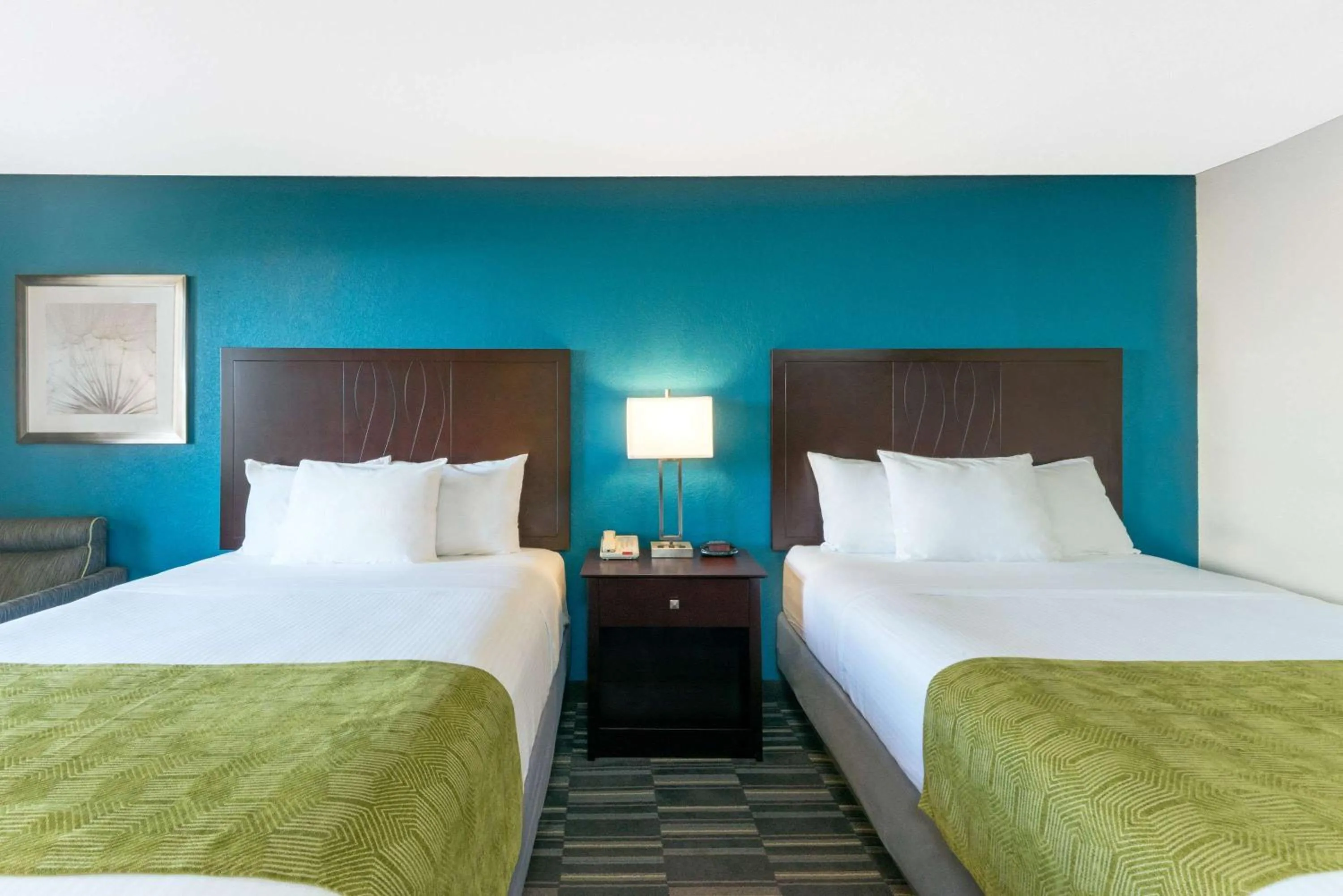 Queen Room with Two Queen Beds - Smoking in Days Inn by Wyndham Snyder