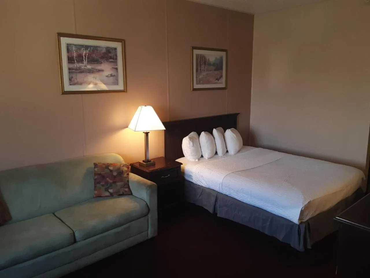 Queen Room - Mobility Access/Non-Smoking in FairBridge Inn & Suites Williston
