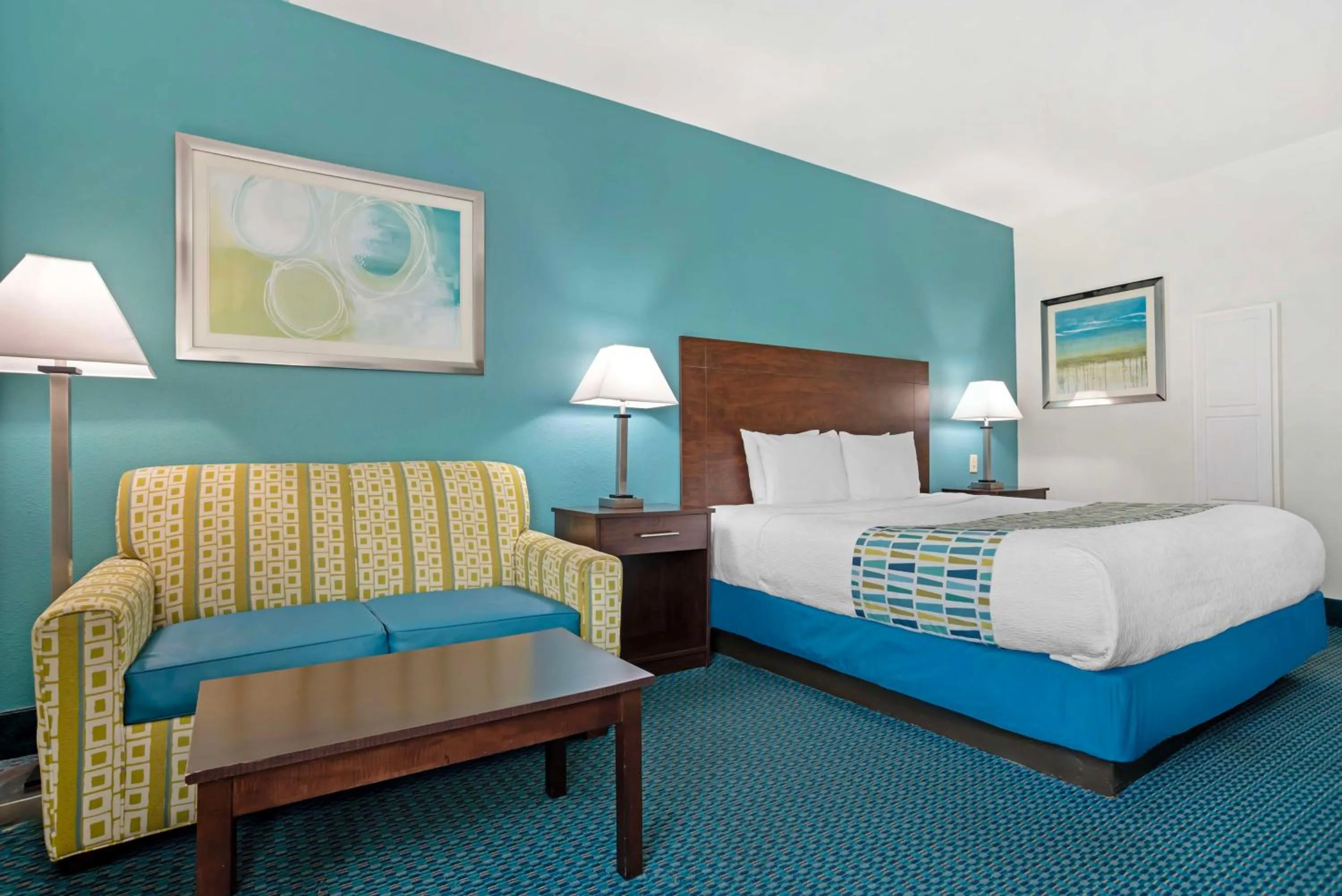 King Room with Sofa Bed - Non-Smoking in Best Western Plus Blue Angel Inn