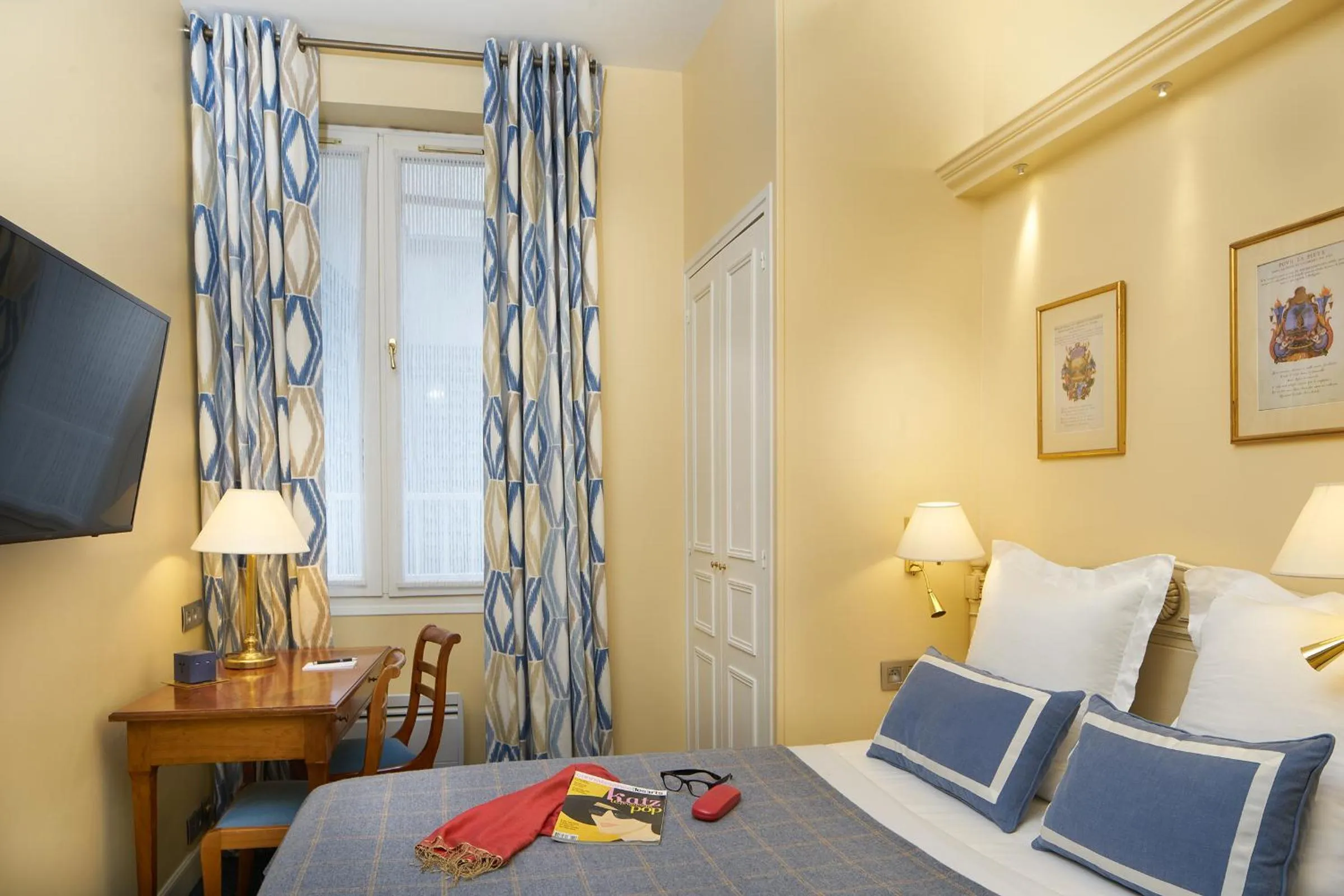 Single Room in Relais Du Louvre