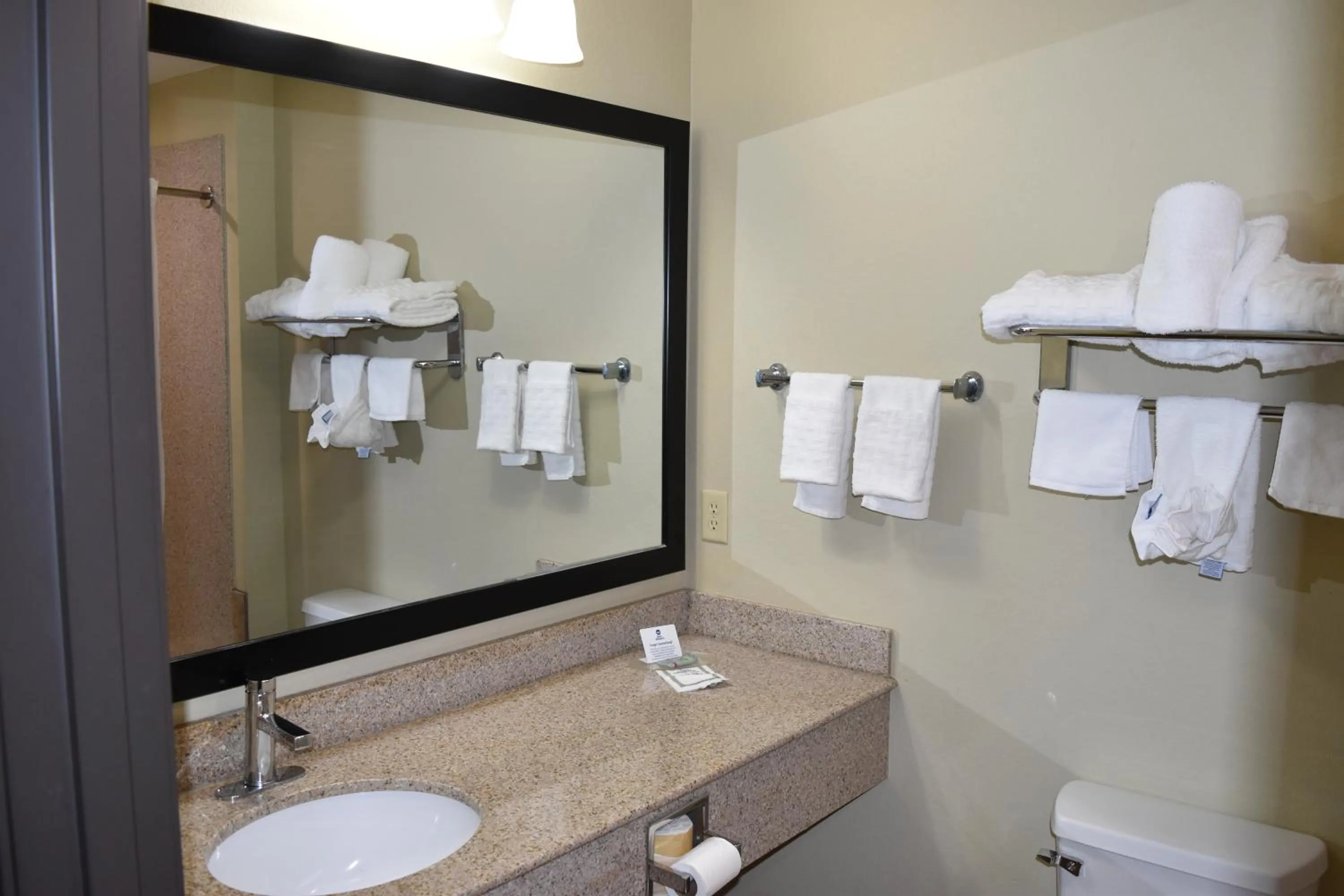 King Room - Non-Smoking in Best Western Oasis Inn