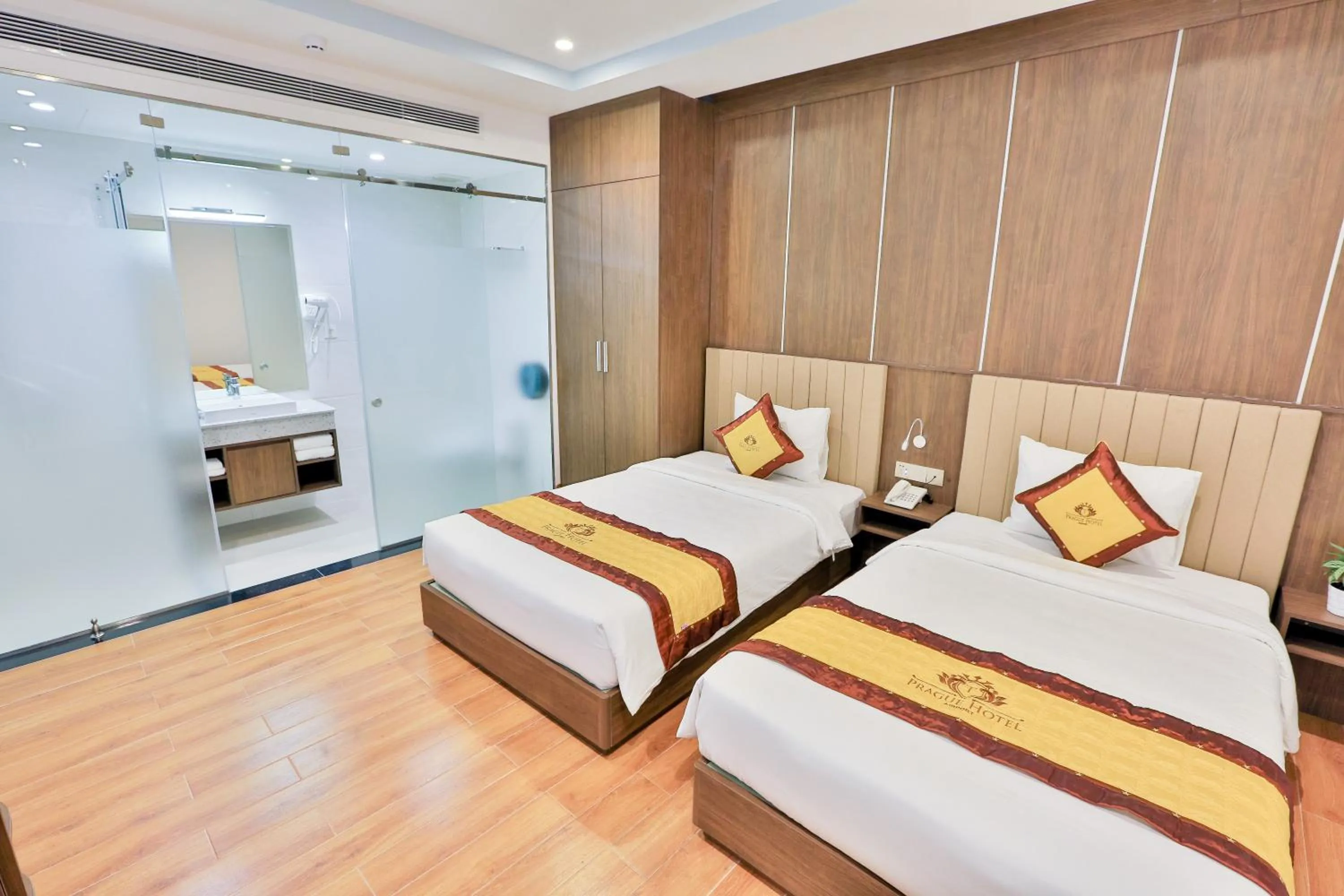 Deluxe Twin Room in Prague Saigon Airport Hotel
