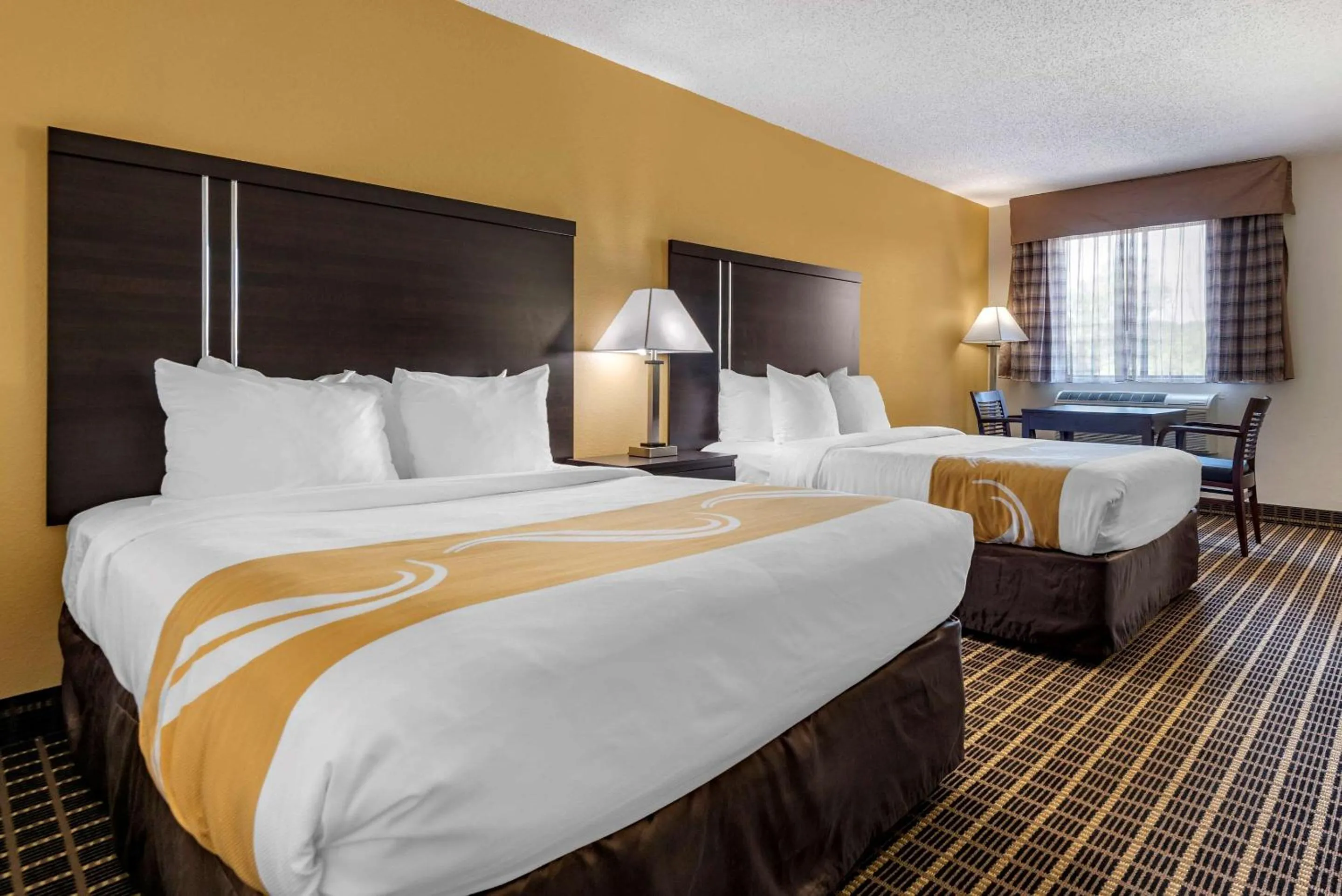 Double Room with Two Double Beds - Non-Smoking in Quality Inn & Suites Warren