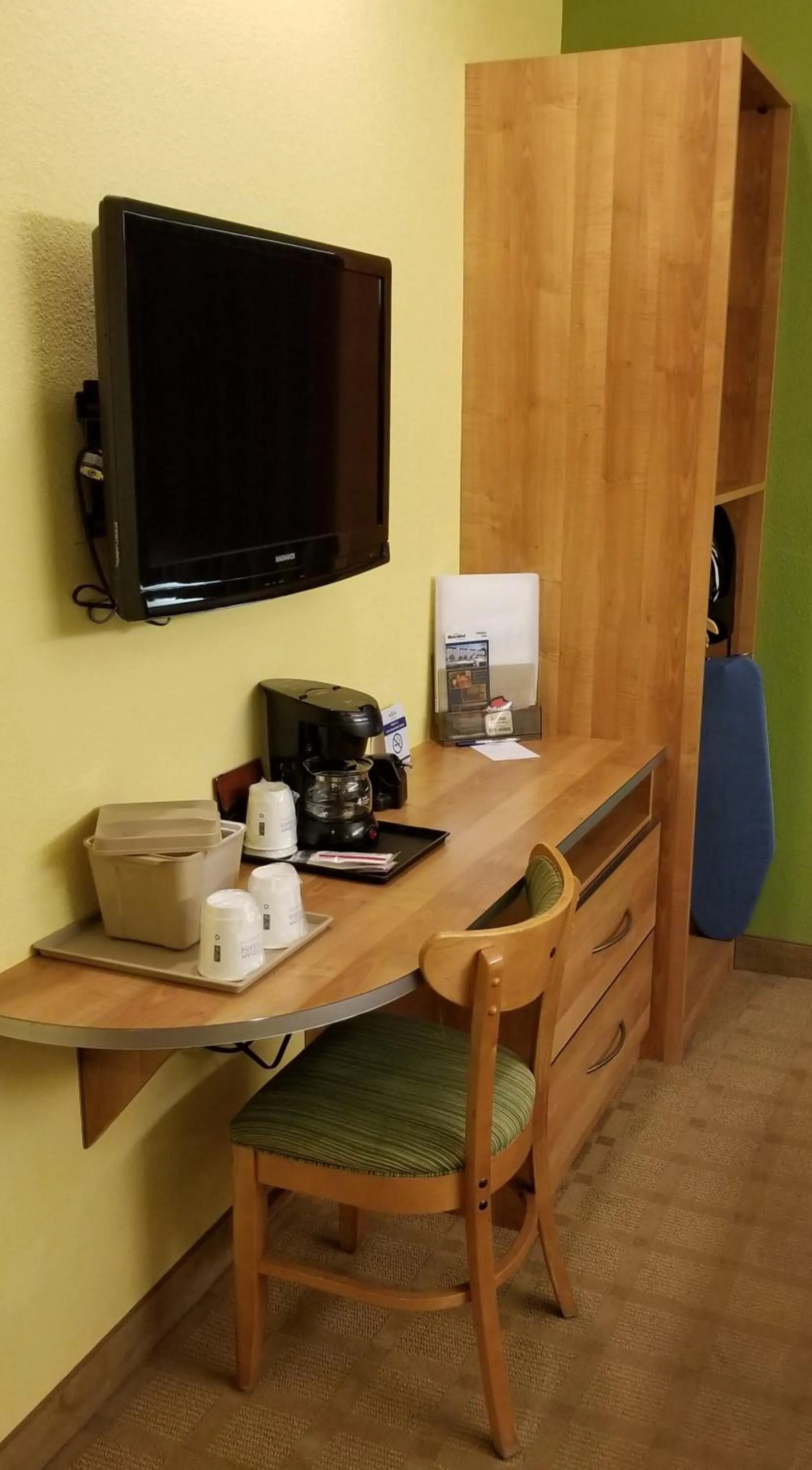 Queen Room - Non-Smoking in Microtel Inn & Suites by Wyndham Delphos