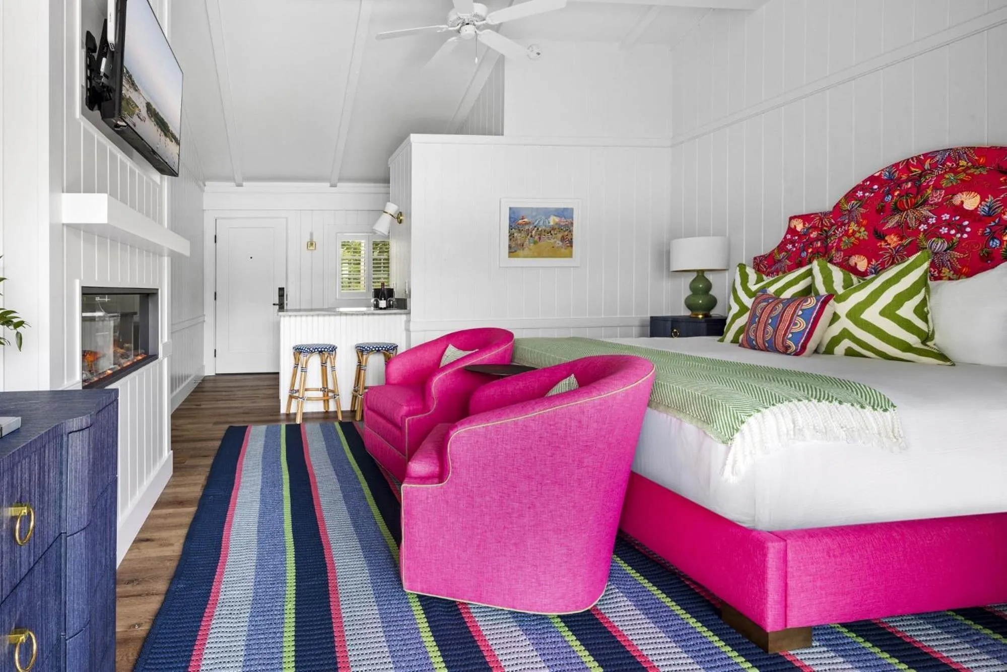 Deluxe King Room in Yachtsman Lodge & Marina