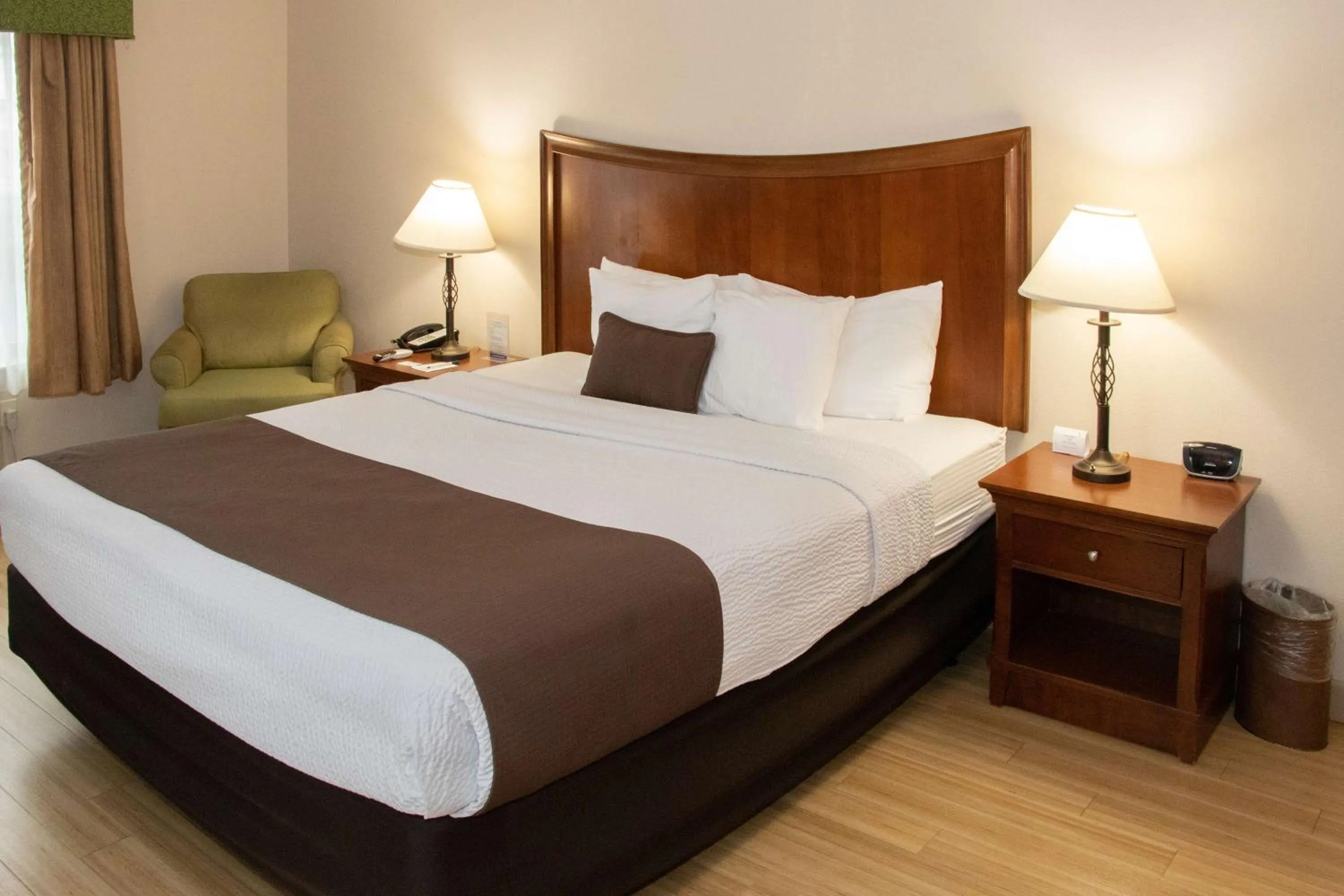 King Room - Disability Access in Best Western I-5 Inn & Suites